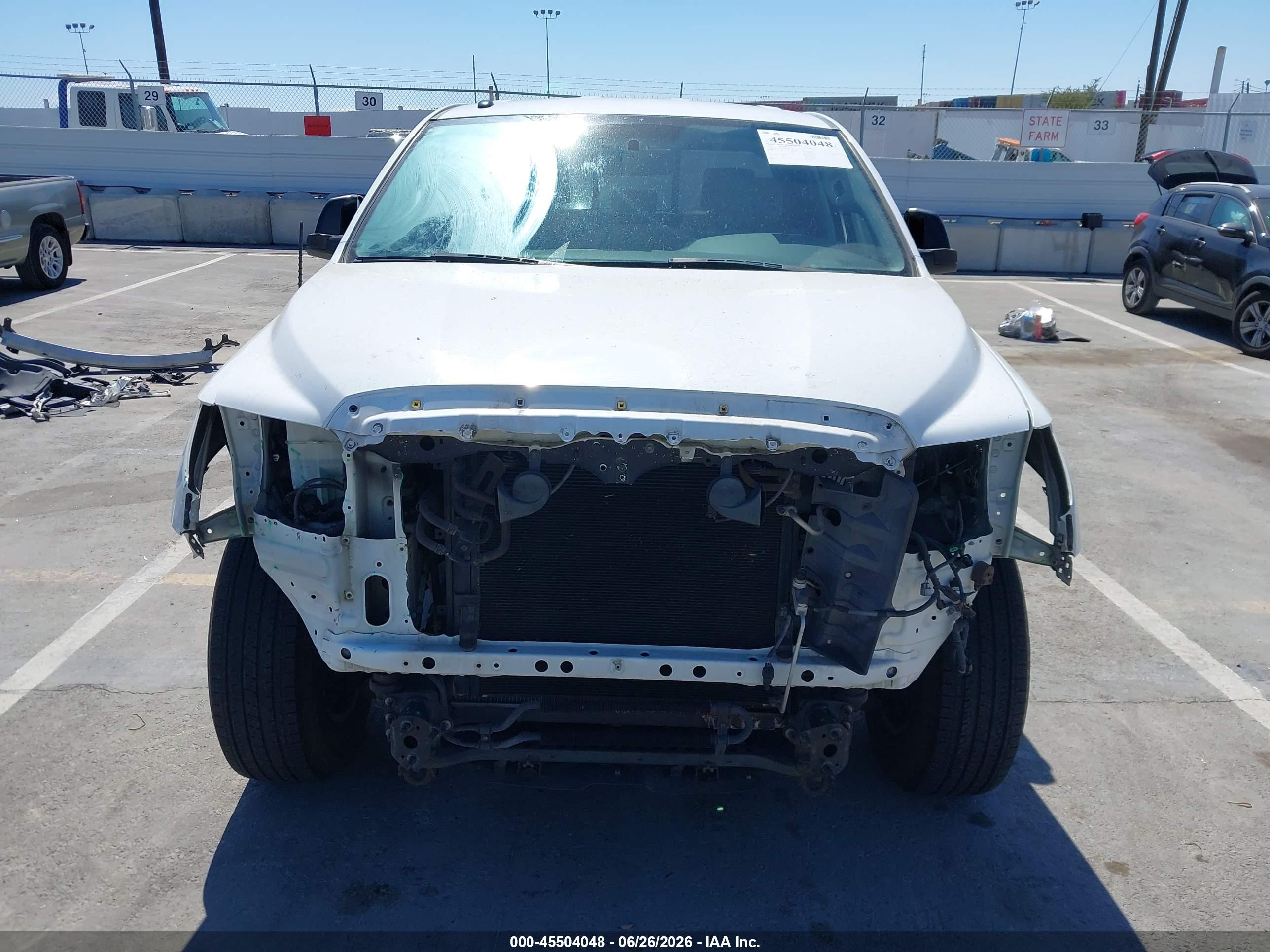 2010 Toyota Tundra Grade 5.7l V8 White vin: 5TFRY5F10AX094581