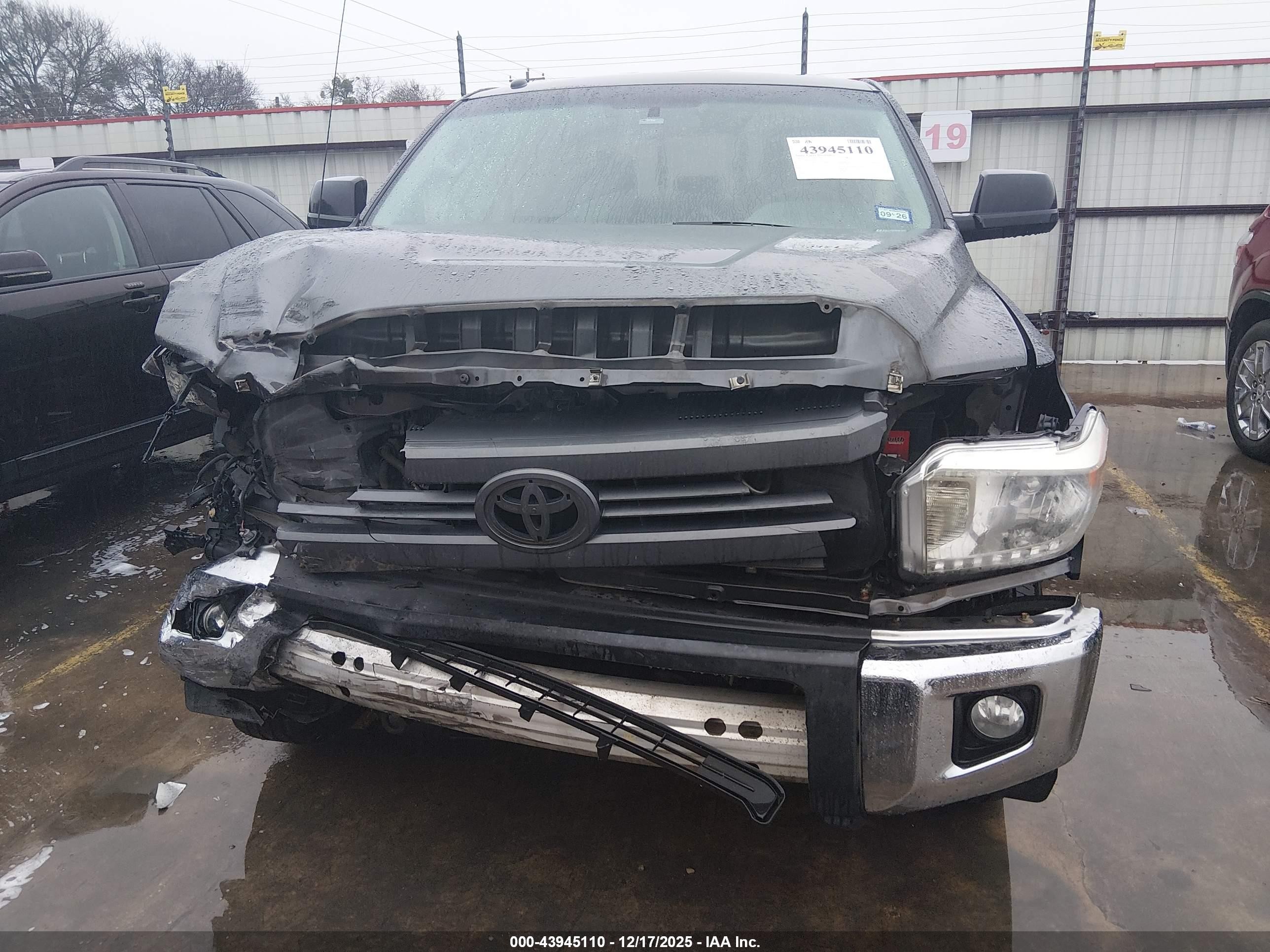 2014 Toyota Tundra Sr5 5.7l V8 Gray vin: 5TFRY5F10EX164845
