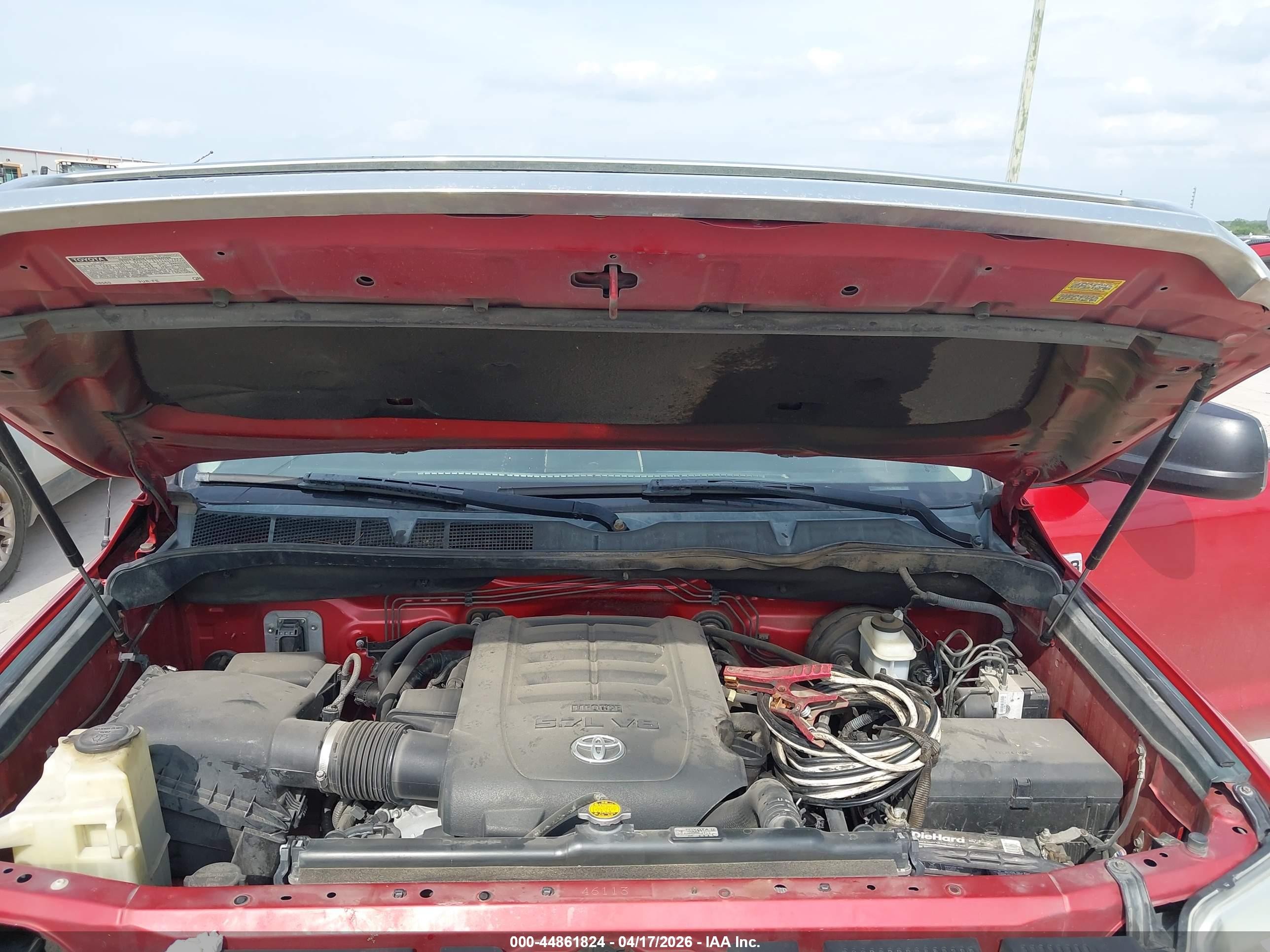 2014 Toyota Tundra Sr5 5.7l V8 Красный vin: 5TFRY5F10EX168748