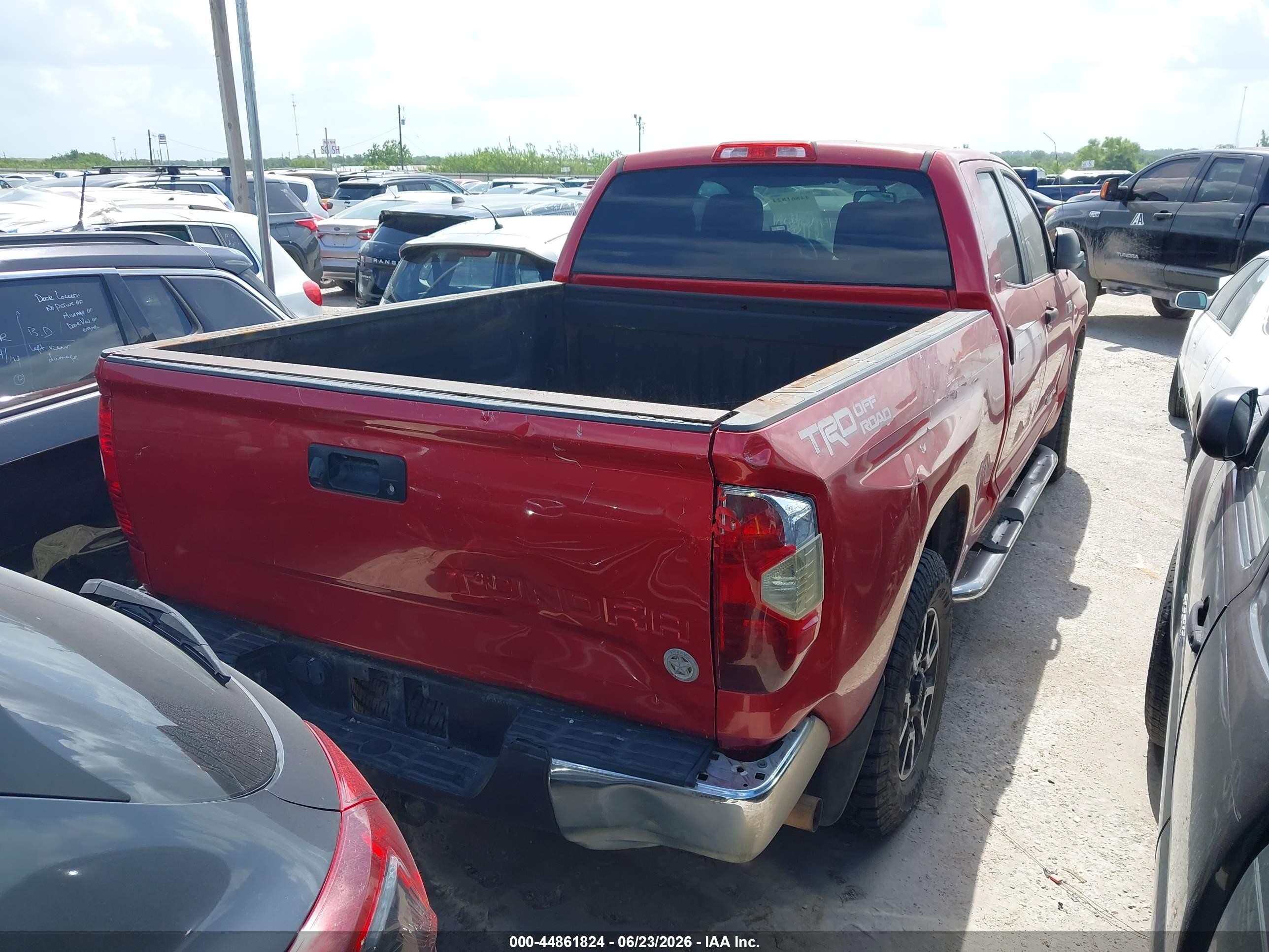 2014 Toyota Tundra Sr5 5.7l V8 Красный vin: 5TFRY5F10EX168748
