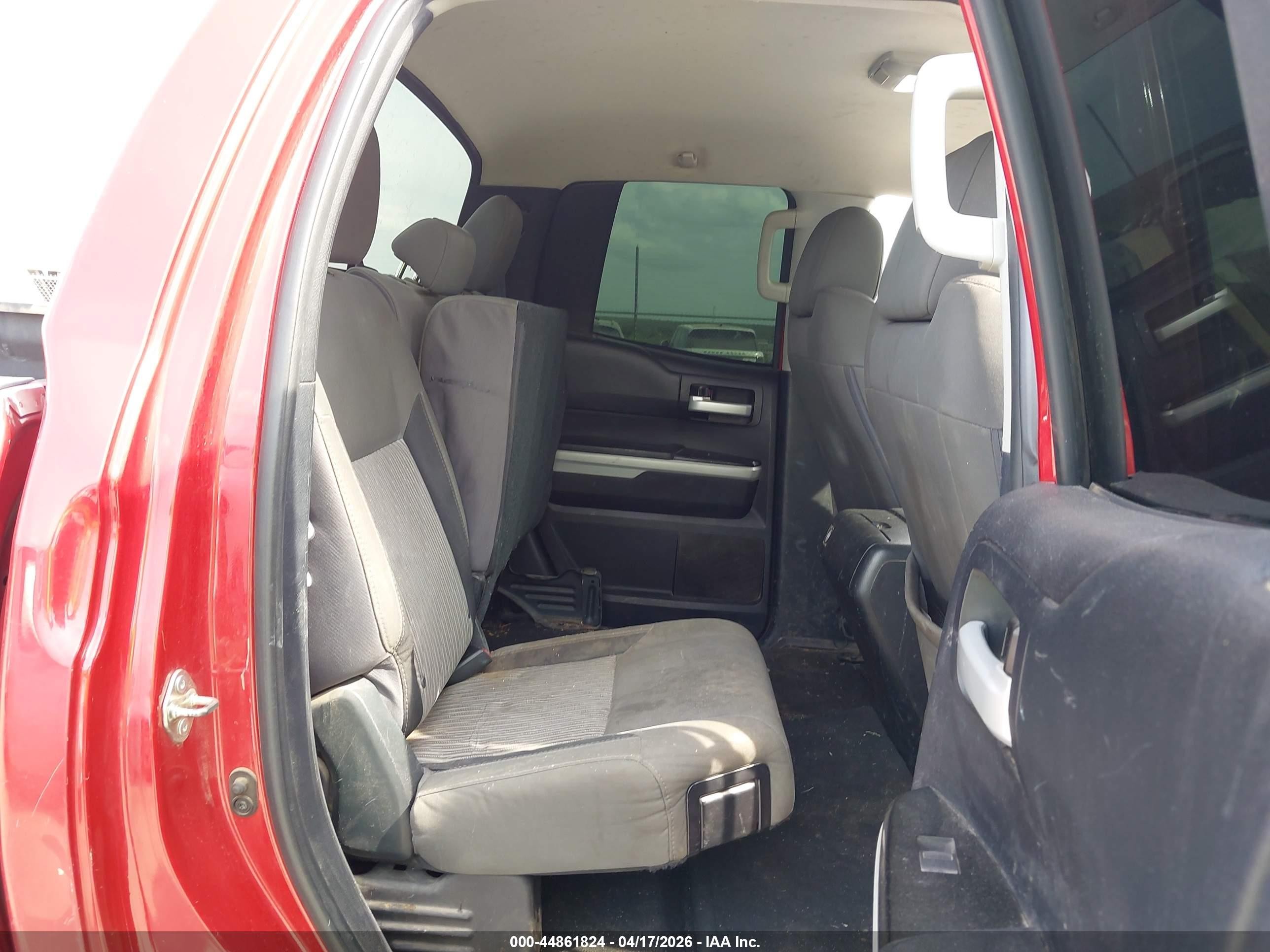 2014 Toyota Tundra Sr5 5.7l V8 Красный vin: 5TFRY5F10EX168748