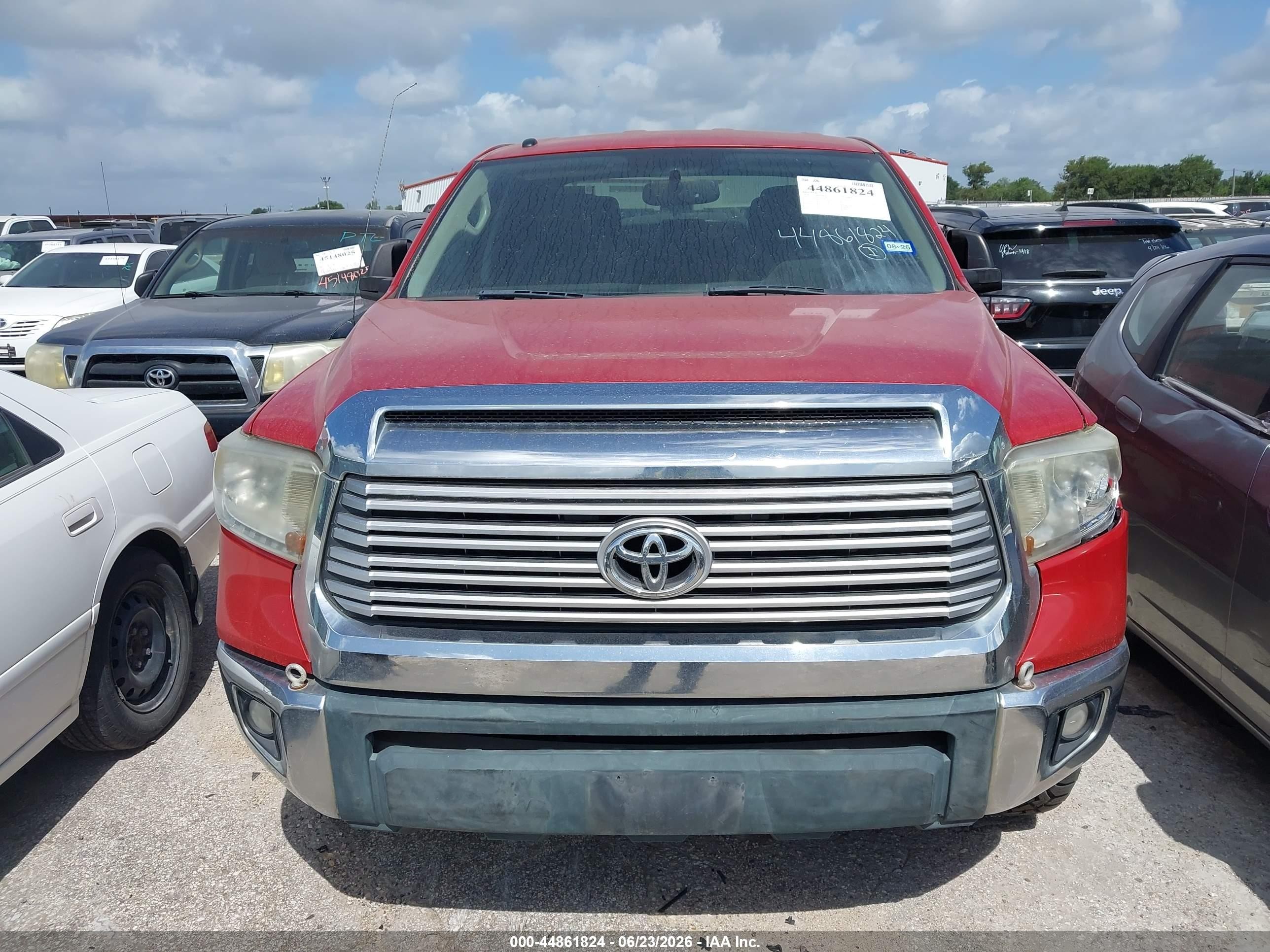 2014 Toyota Tundra Sr5 5.7l V8 Красный vin: 5TFRY5F10EX168748