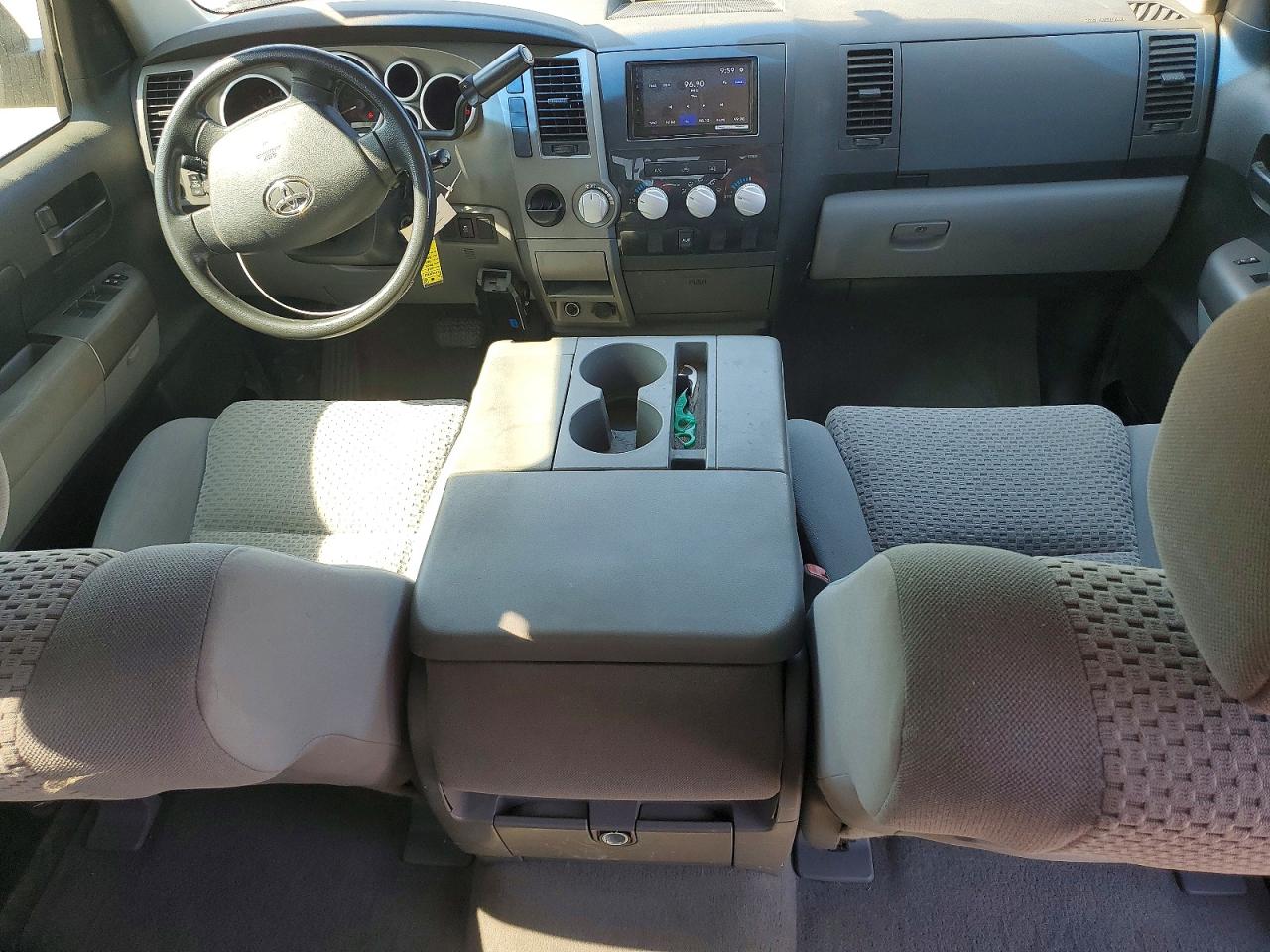 2010 Toyota Tundra Double Cab Sr5 Silver vin: 5TFRY5F11AX077563