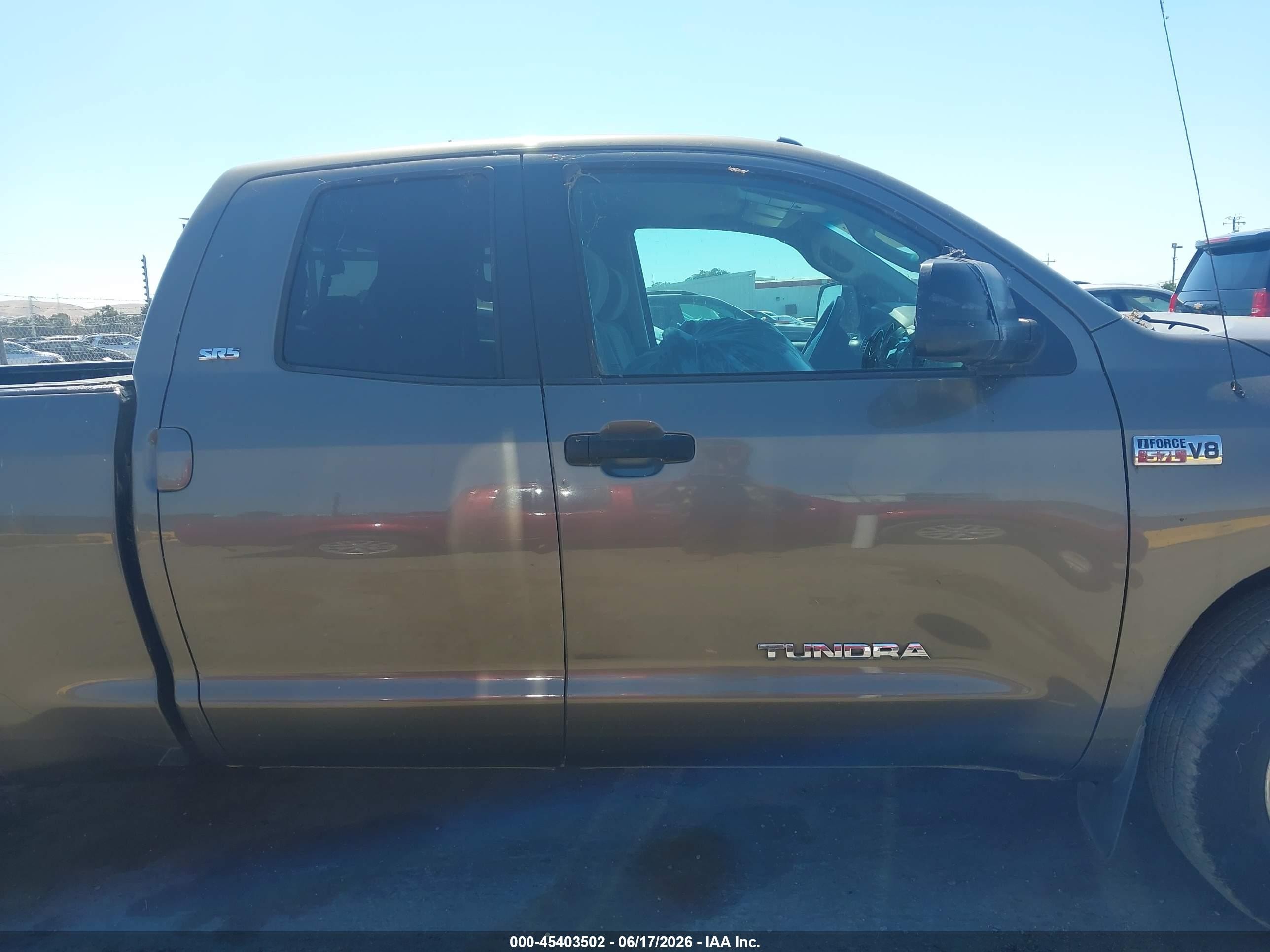 2010 Toyota Tundra Grade 5.7l V8 Серый vin: 5TFRY5F11AX080320