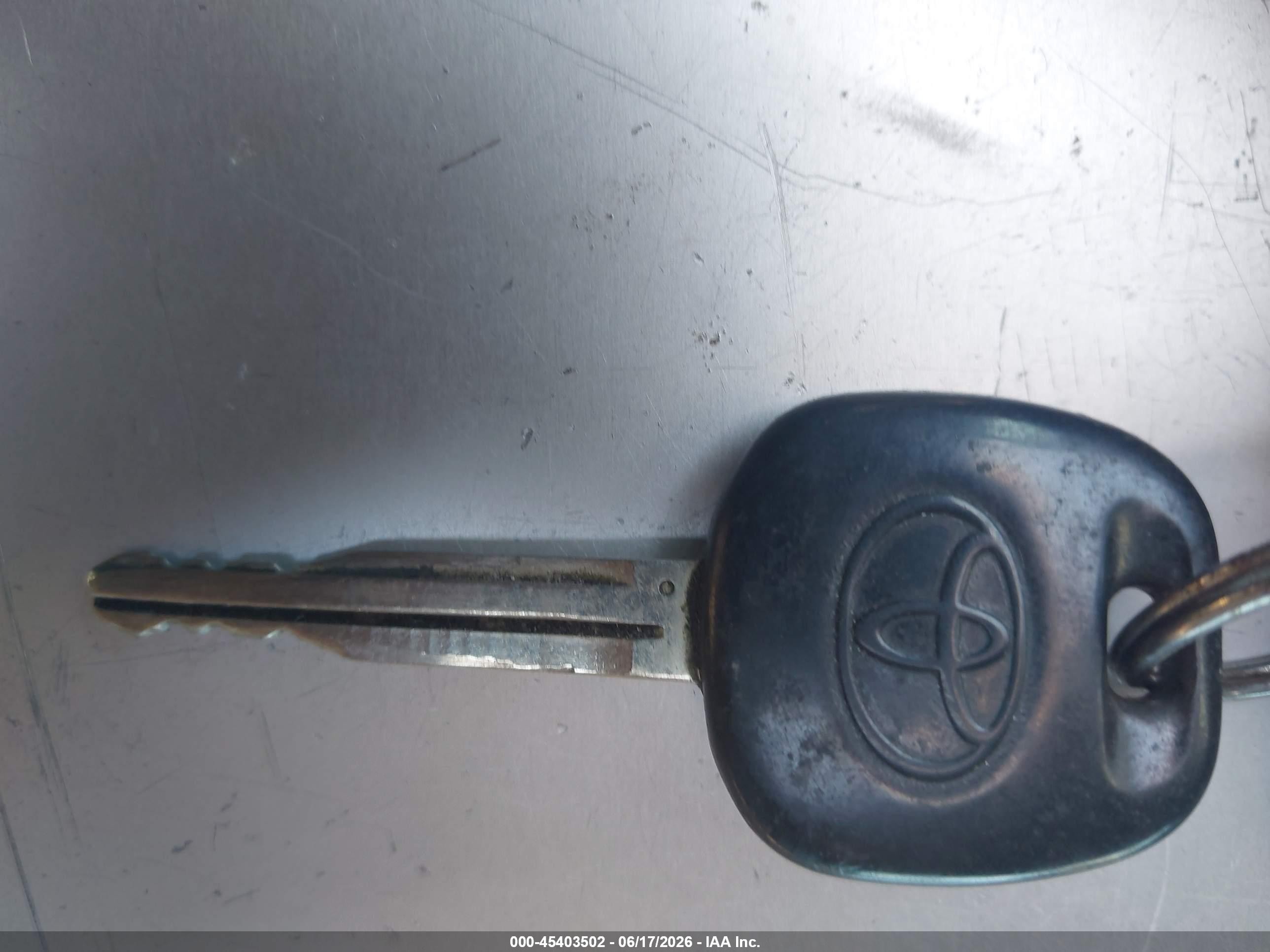 2010 Toyota Tundra Grade 5.7l V8 Серый vin: 5TFRY5F11AX080320