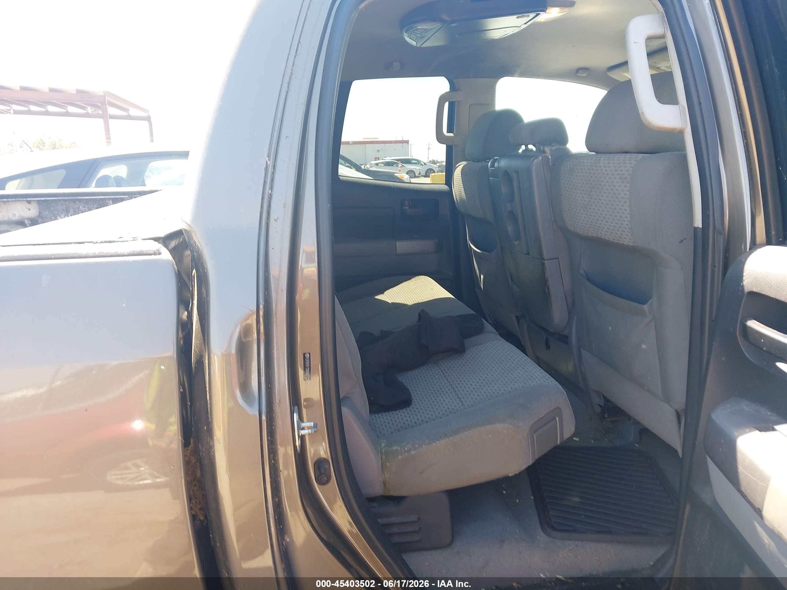 2010 Toyota Tundra Grade 5.7l V8 Серый vin: 5TFRY5F11AX080320