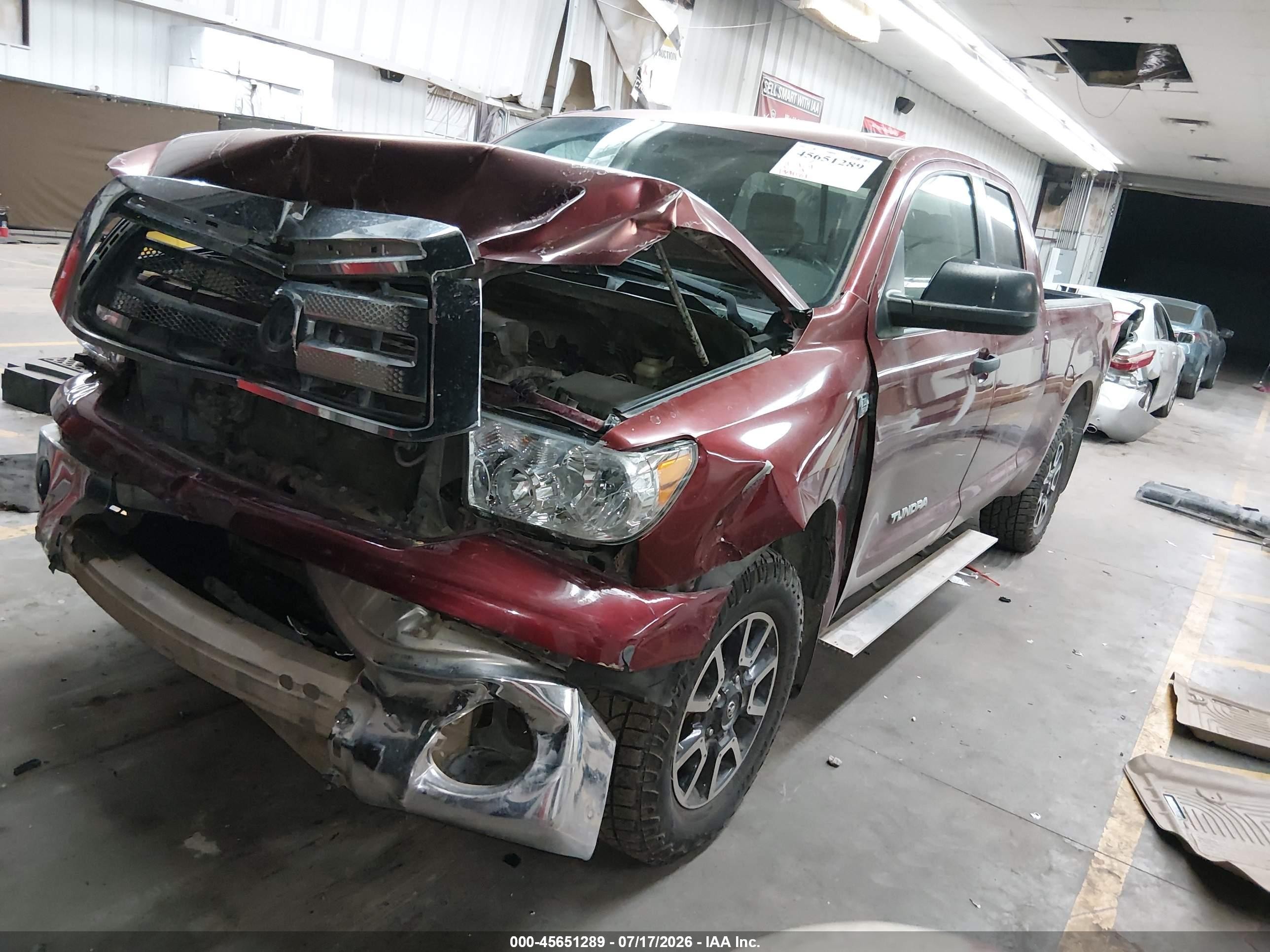 2010 Toyota Tundra Grade 5.7l V8 Burgundy vin: 5TFRY5F11AX086067