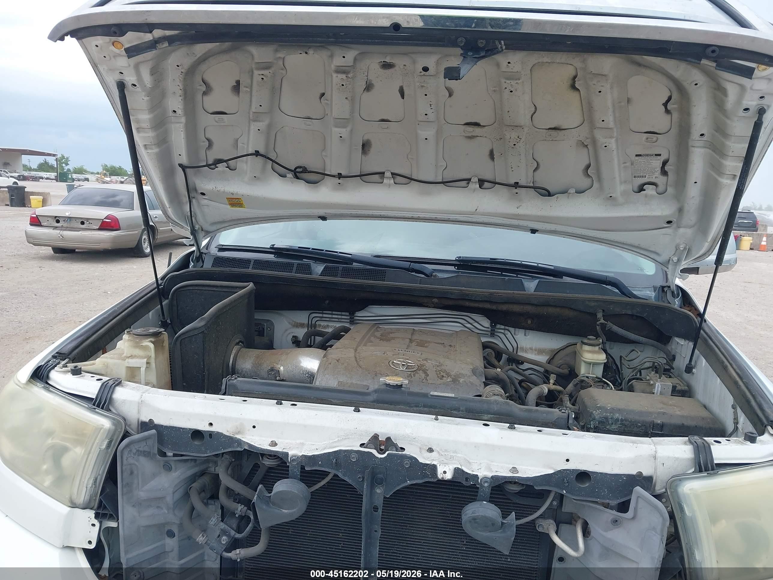 2010 Toyota Tundra Grade 5.7l V8 White vin: 5TFRY5F11AX090054