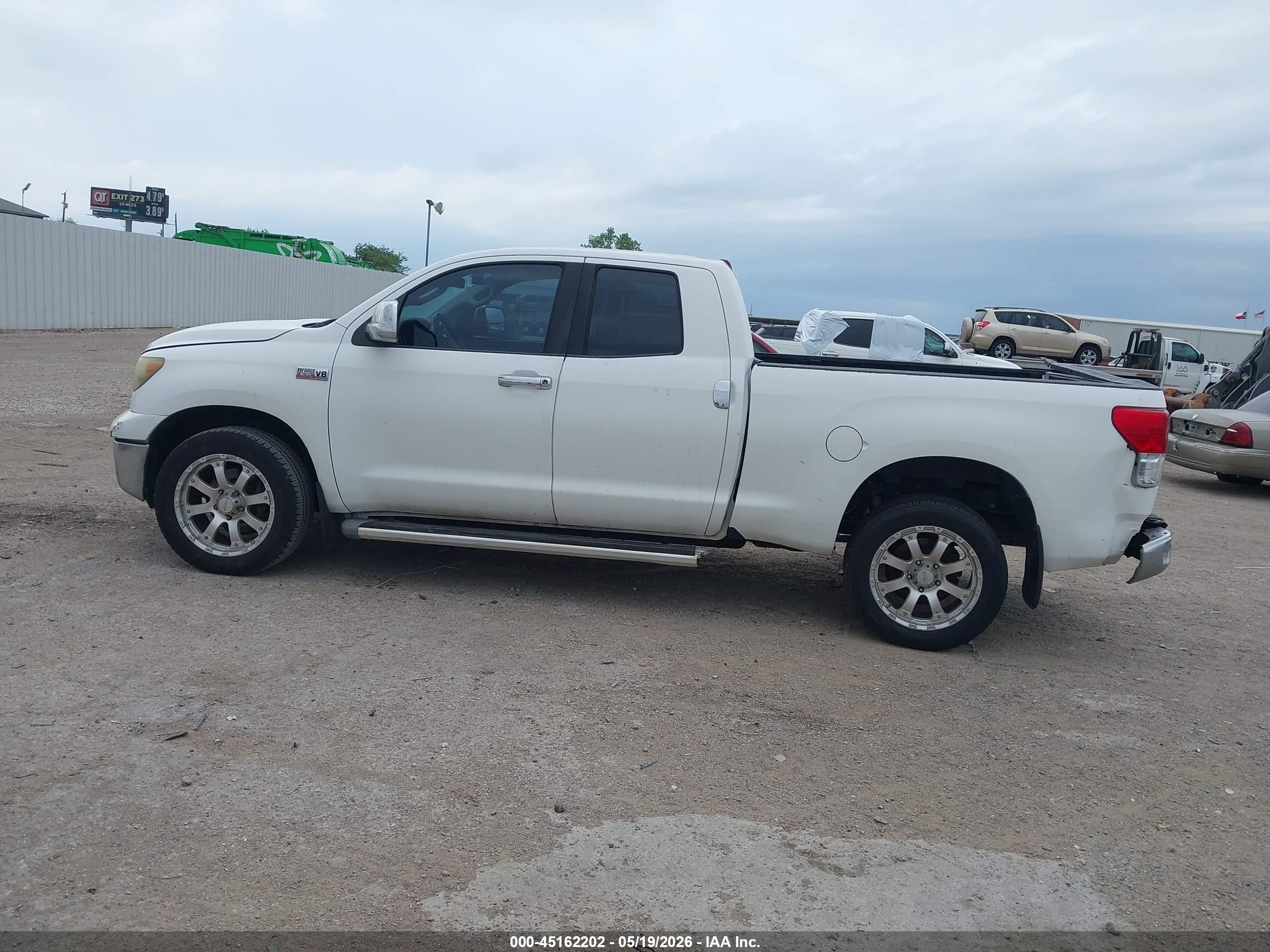 2010 Toyota Tundra Grade 5.7l V8 White vin: 5TFRY5F11AX090054