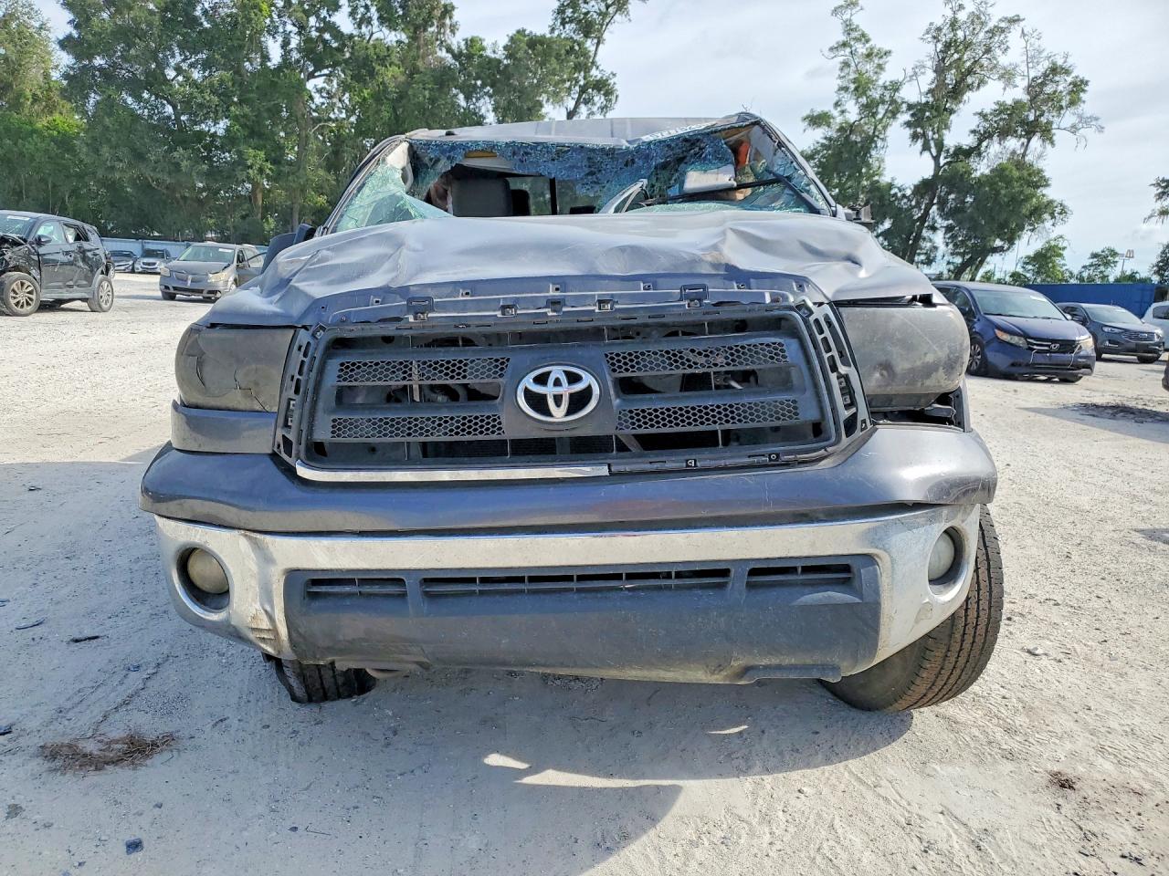 2011 Toyota Tundra Double Cab Sr5 Gray vin: 5TFRY5F11BX112975