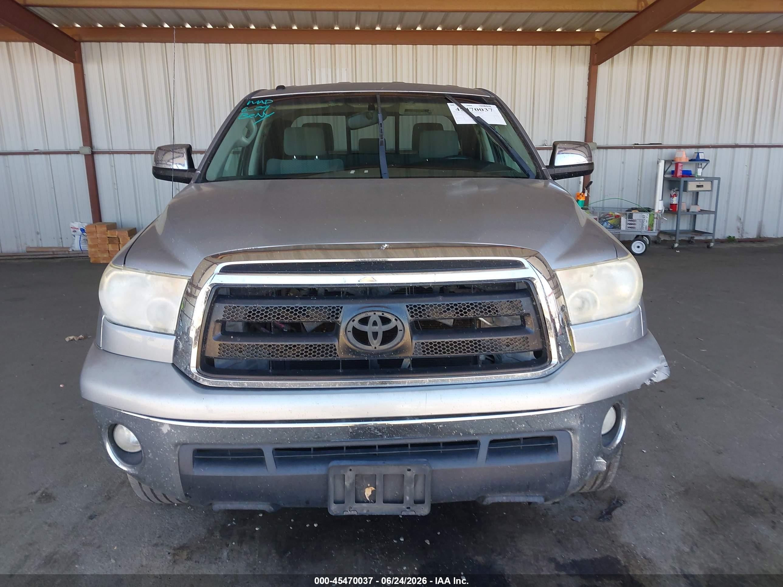 2012 Toyota Tundra Grade 5.7l V8 Silver vin: 5TFRY5F11CX119488