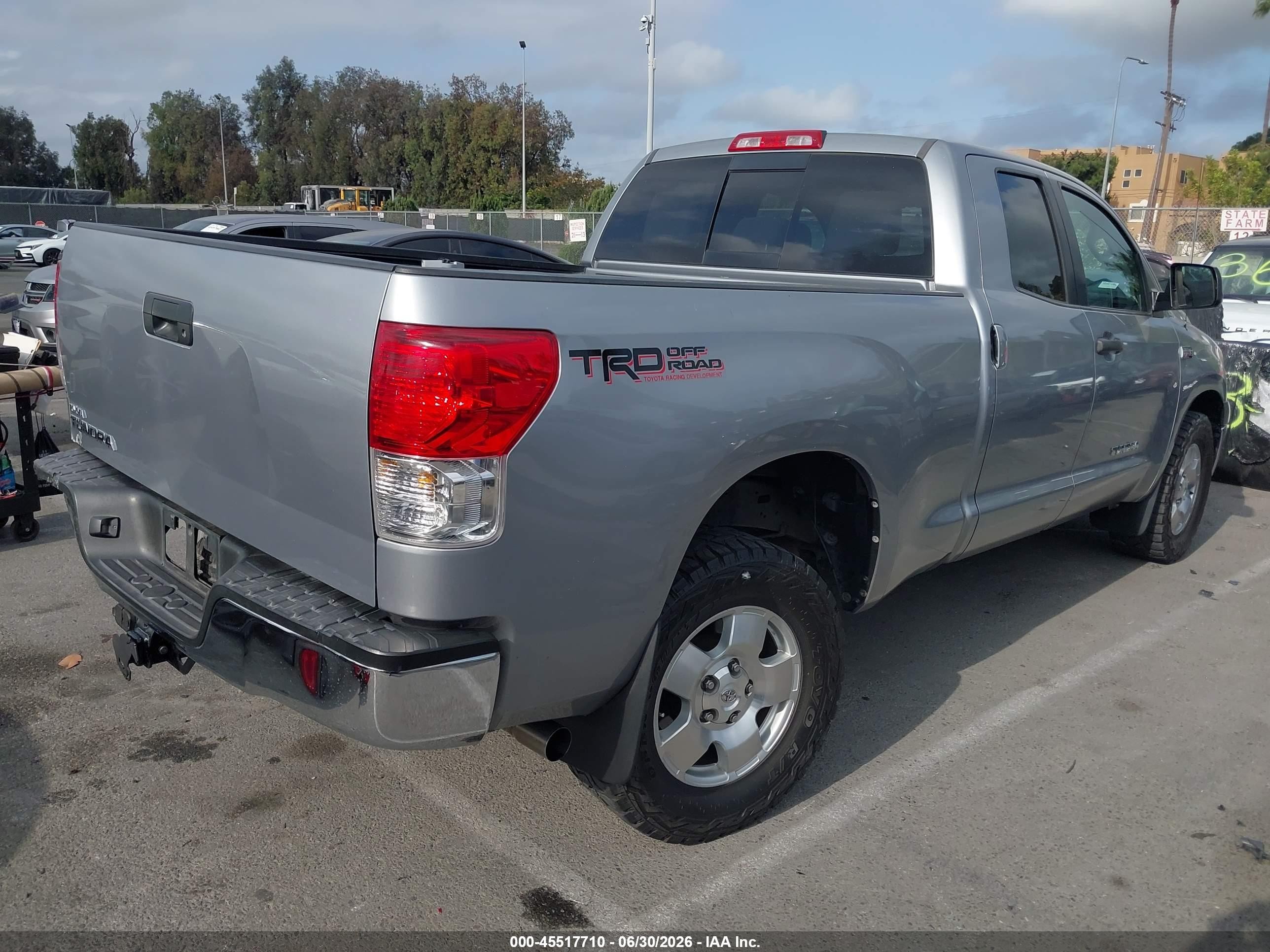 2012 Toyota Tundra Grade 5.7l V8 Silver vin: 5TFRY5F11CX125758