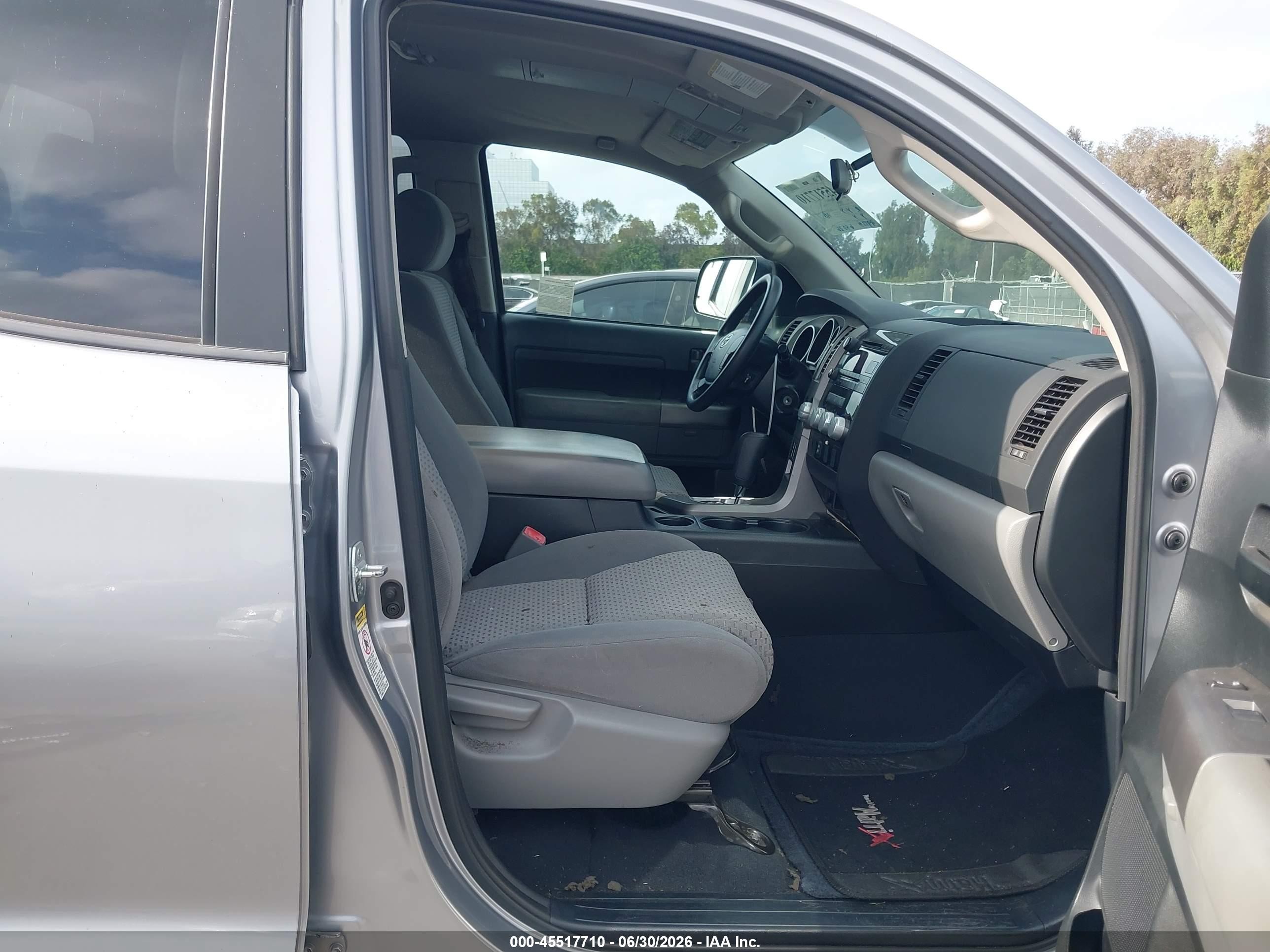2012 Toyota Tundra Grade 5.7l V8 Silver vin: 5TFRY5F11CX125758
