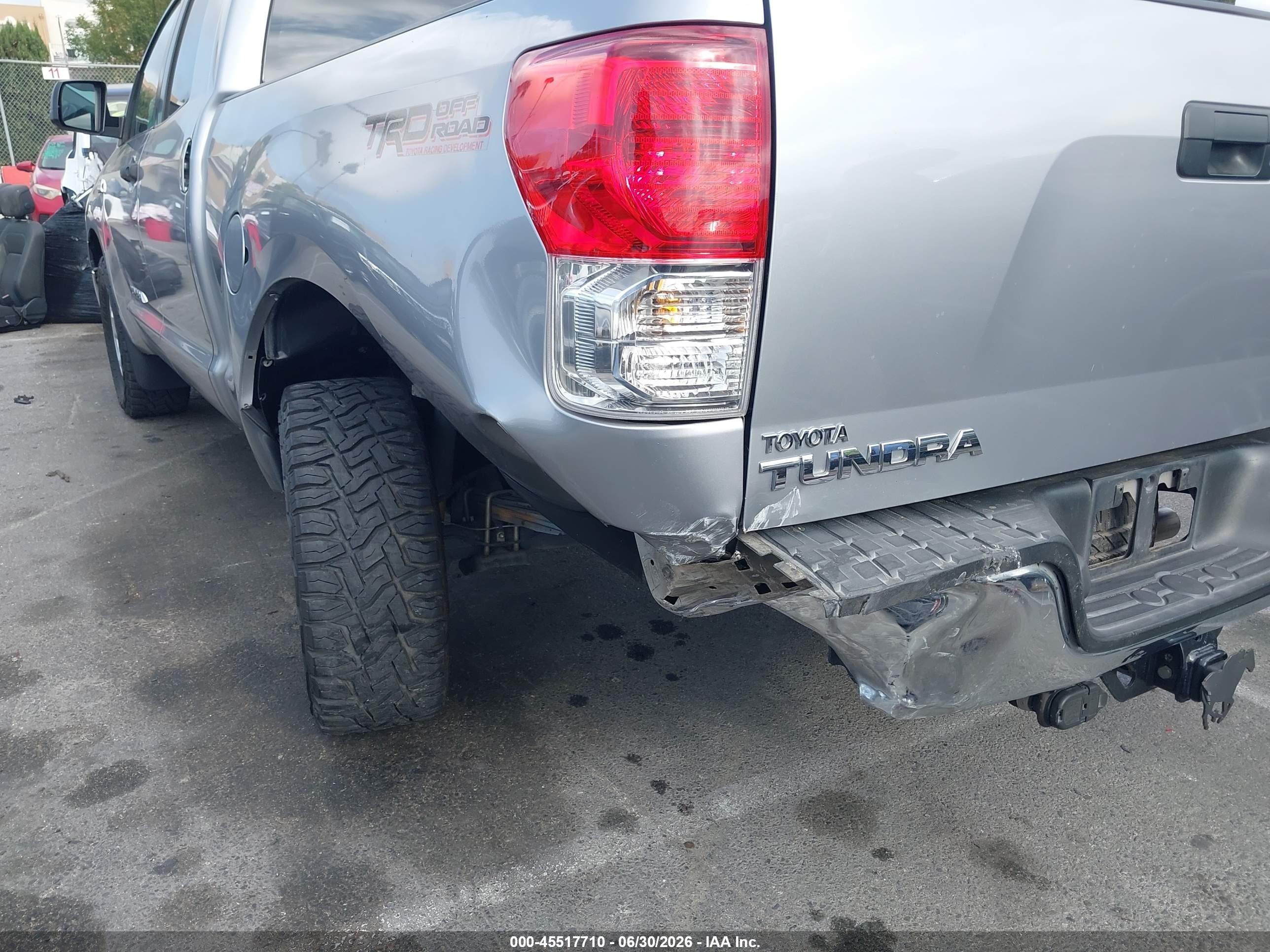 2012 Toyota Tundra Grade 5.7l V8 Silver vin: 5TFRY5F11CX125758