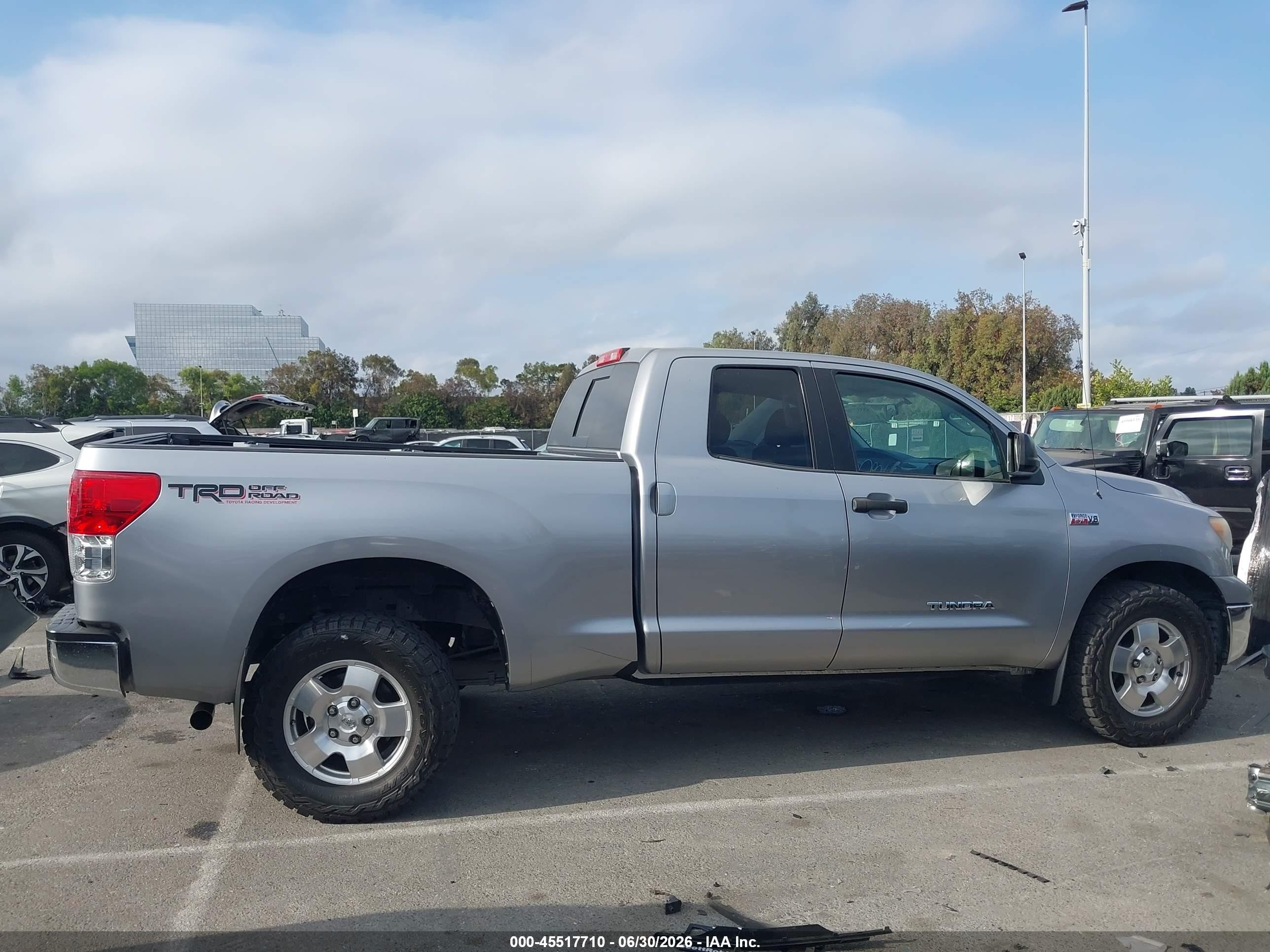 2012 Toyota Tundra Grade 5.7l V8 Silver vin: 5TFRY5F11CX125758