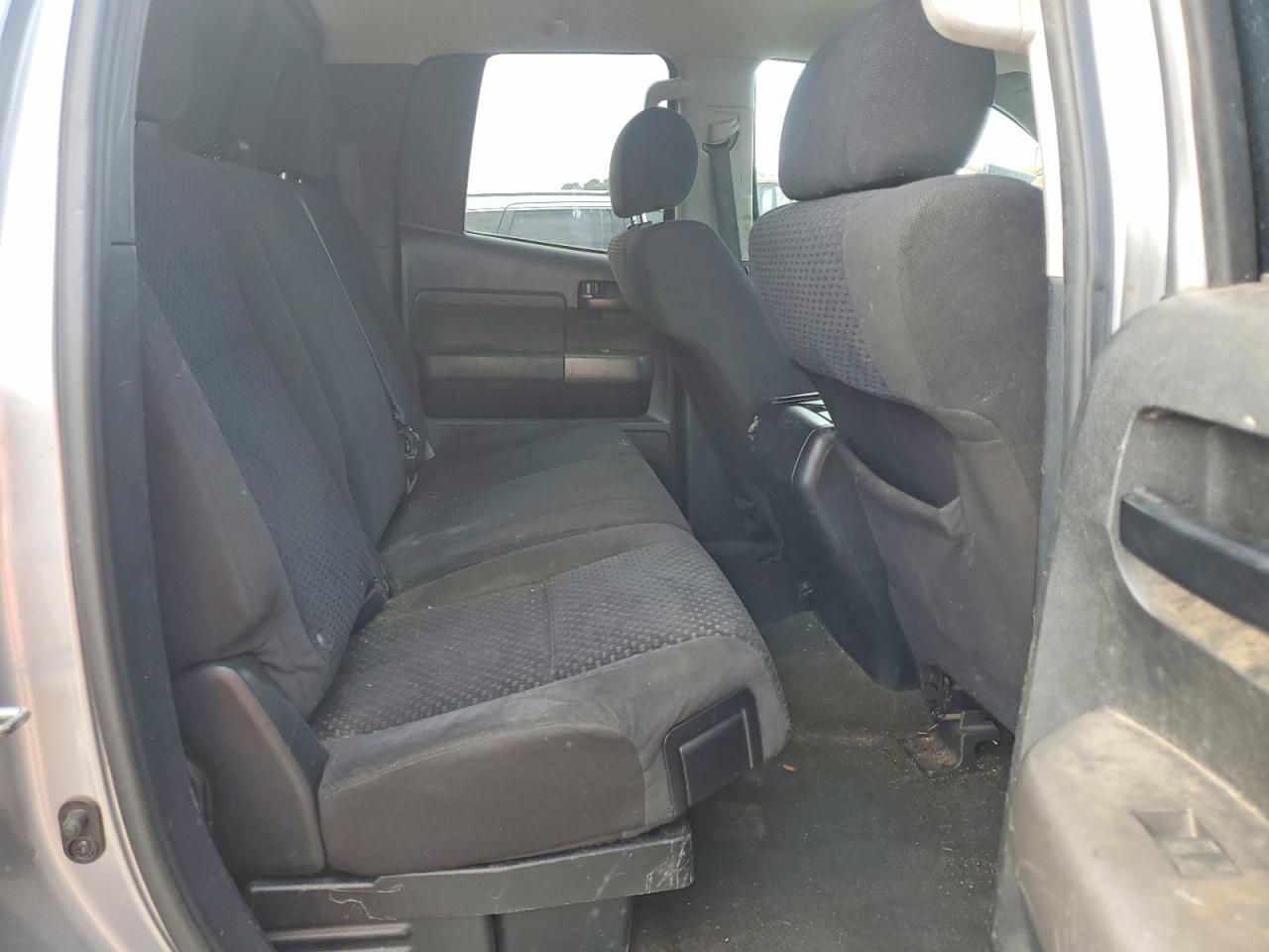 2012 Toyota Tundra Double Cab Sr5 Silver vin: 5TFRY5F11CX127252