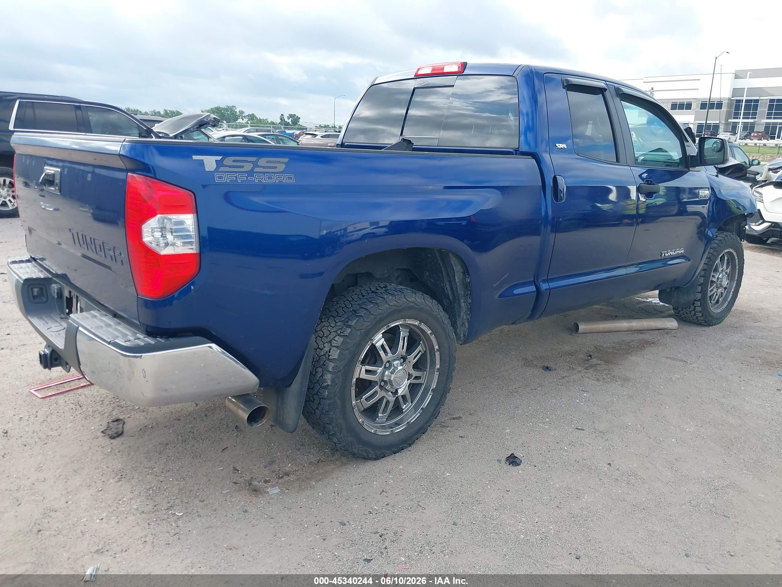2015 Toyota Tundra Sr5 5.7l V8 Blue vin: 5TFRY5F11FX182725
