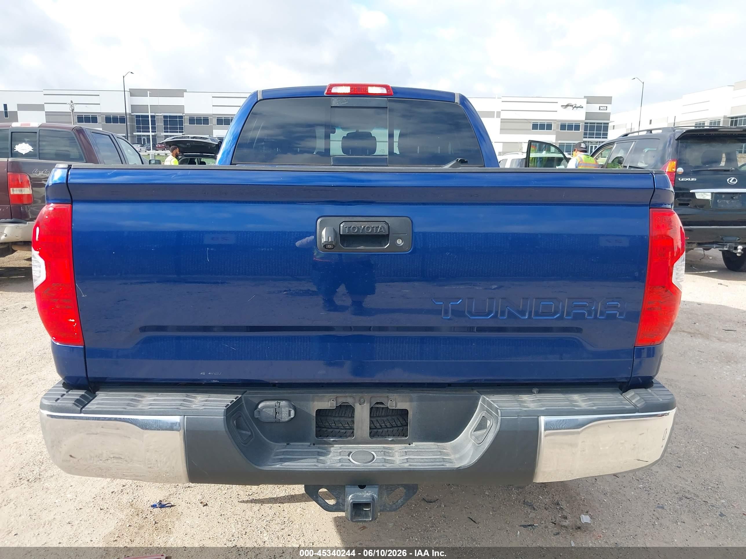 2015 Toyota Tundra Sr5 5.7l V8 Blue vin: 5TFRY5F11FX182725
