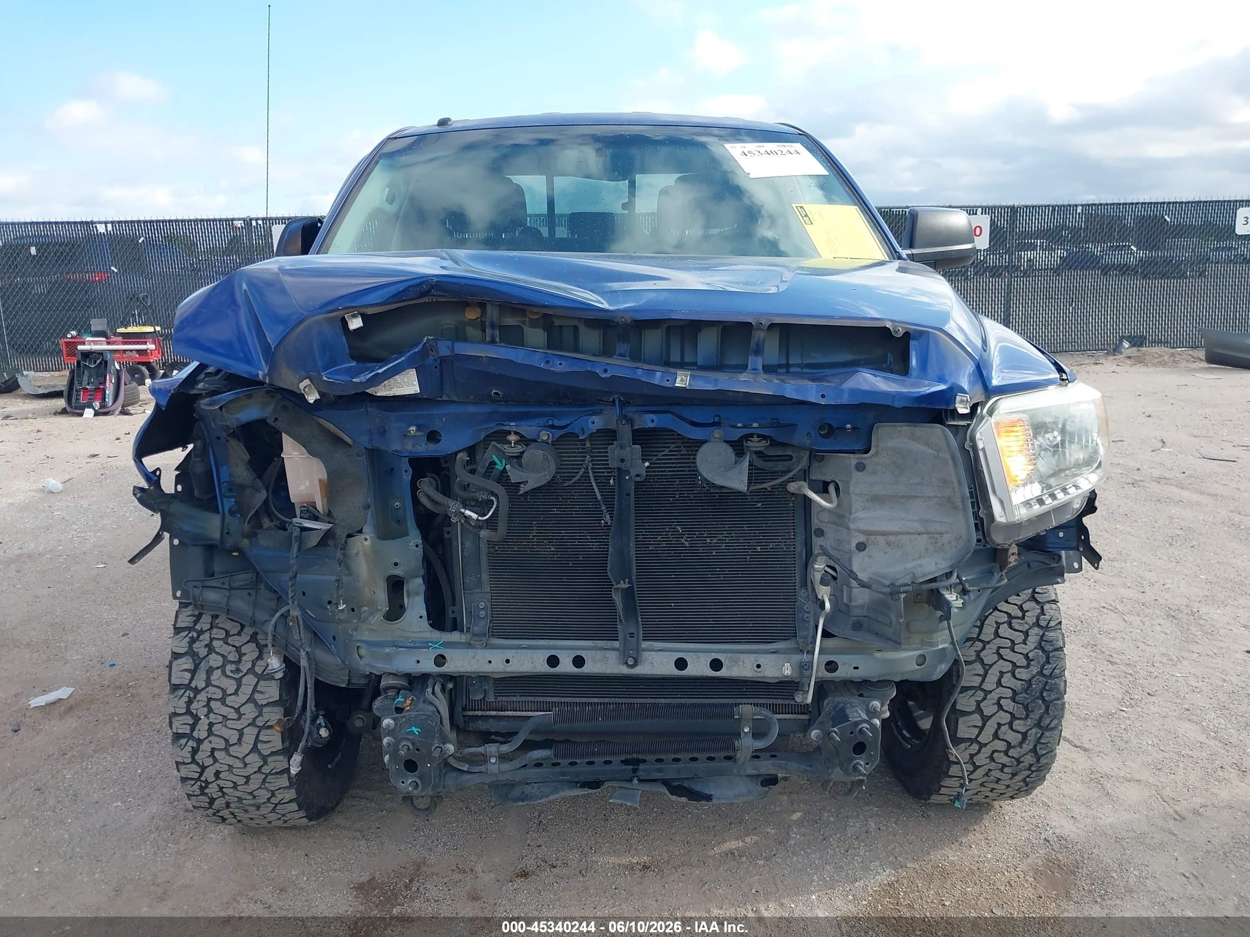 2015 Toyota Tundra Sr5 5.7l V8 Blue vin: 5TFRY5F11FX182725