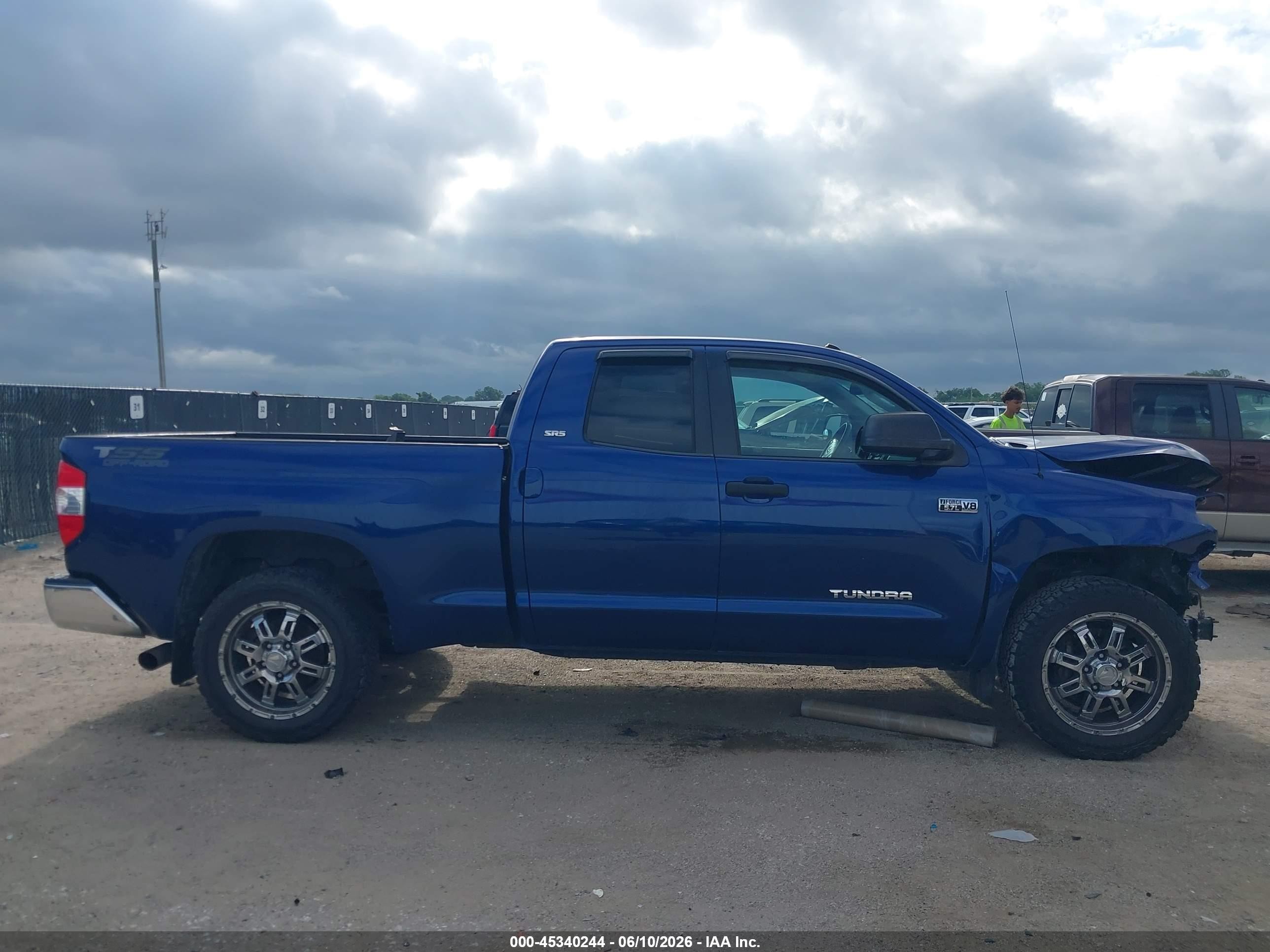 2015 Toyota Tundra Sr5 5.7l V8 Blue vin: 5TFRY5F11FX182725