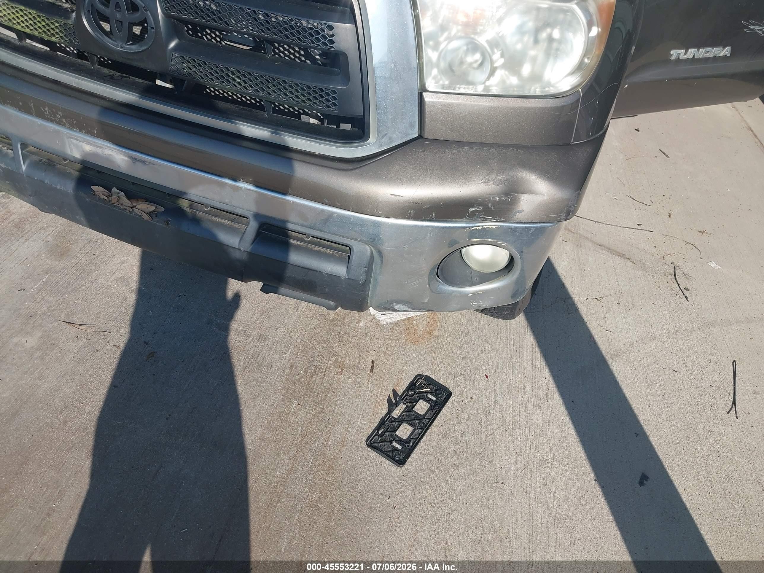 2010 Toyota Tundra Grade 5.7l V8 Tan vin: 5TFRY5F12AX075420