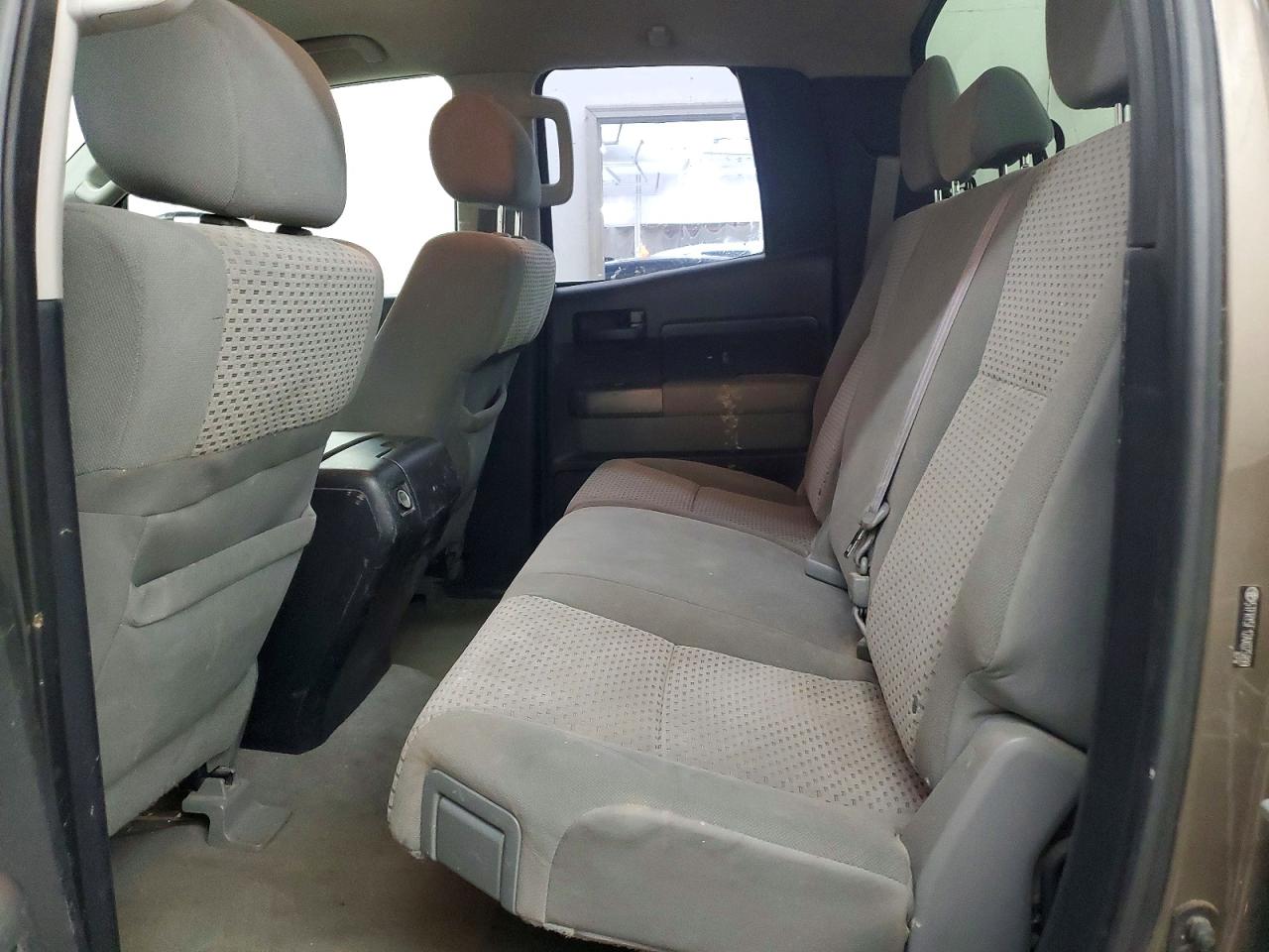 2010 Toyota Tundra Double Cab Sr5 Tan vin: 5TFRY5F12AX075899