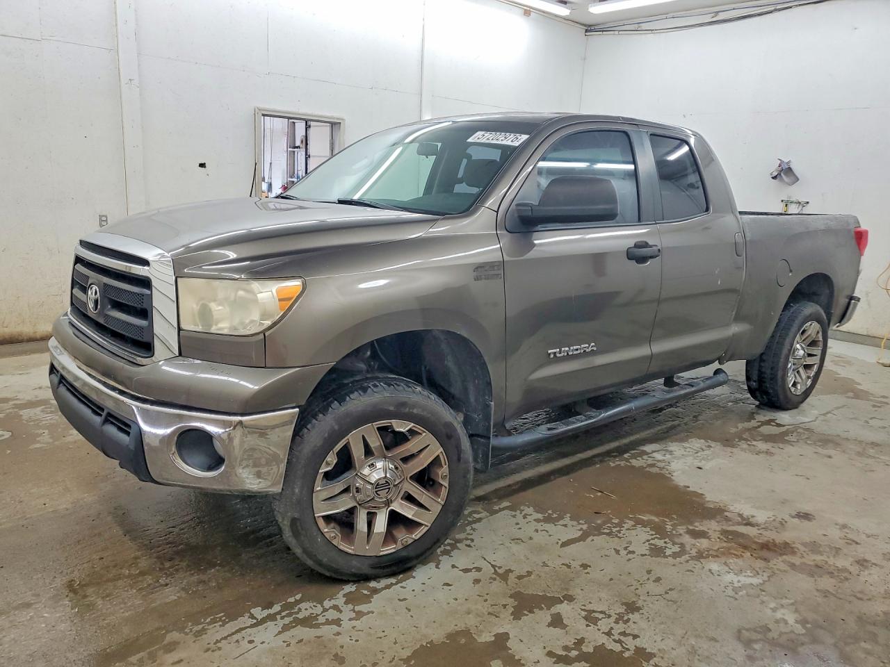 2010 Toyota Tundra Double Cab Sr5 Tan vin: 5TFRY5F12AX075899