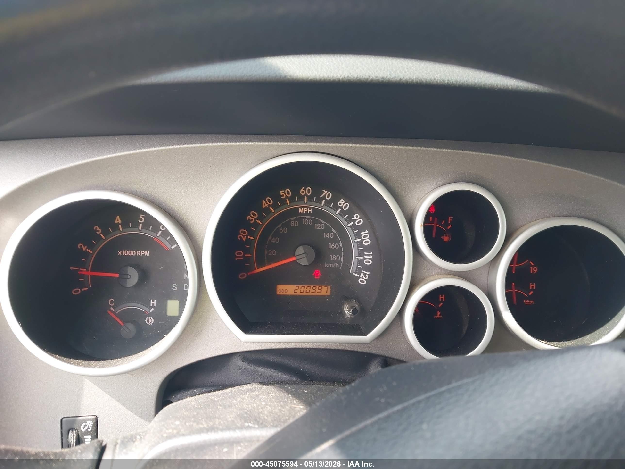 2012 Toyota Tundra Grade 5.7l V8 White vin: 5TFRY5F12CX123999