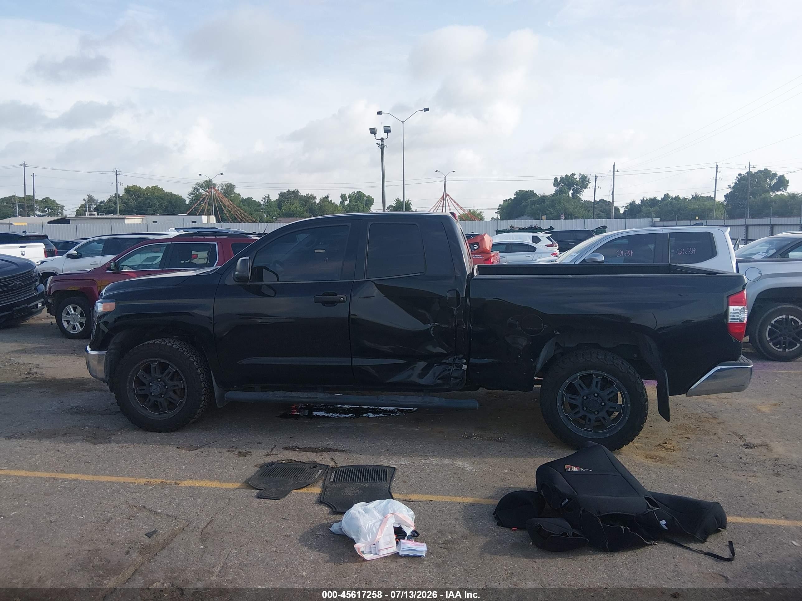 2015 Toyota Tundra Sr5 5.7l V8 Black vin: 5TFRY5F12FX191904
