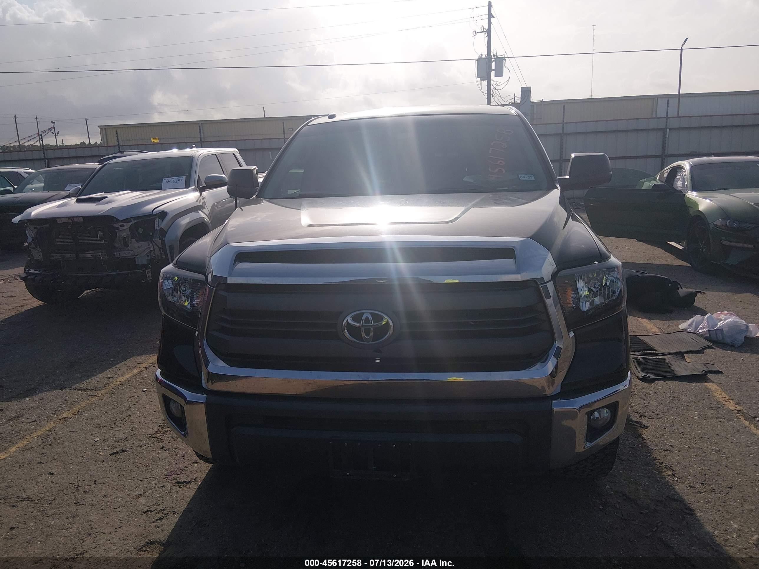 2015 Toyota Tundra Sr5 5.7l V8 Black vin: 5TFRY5F12FX191904