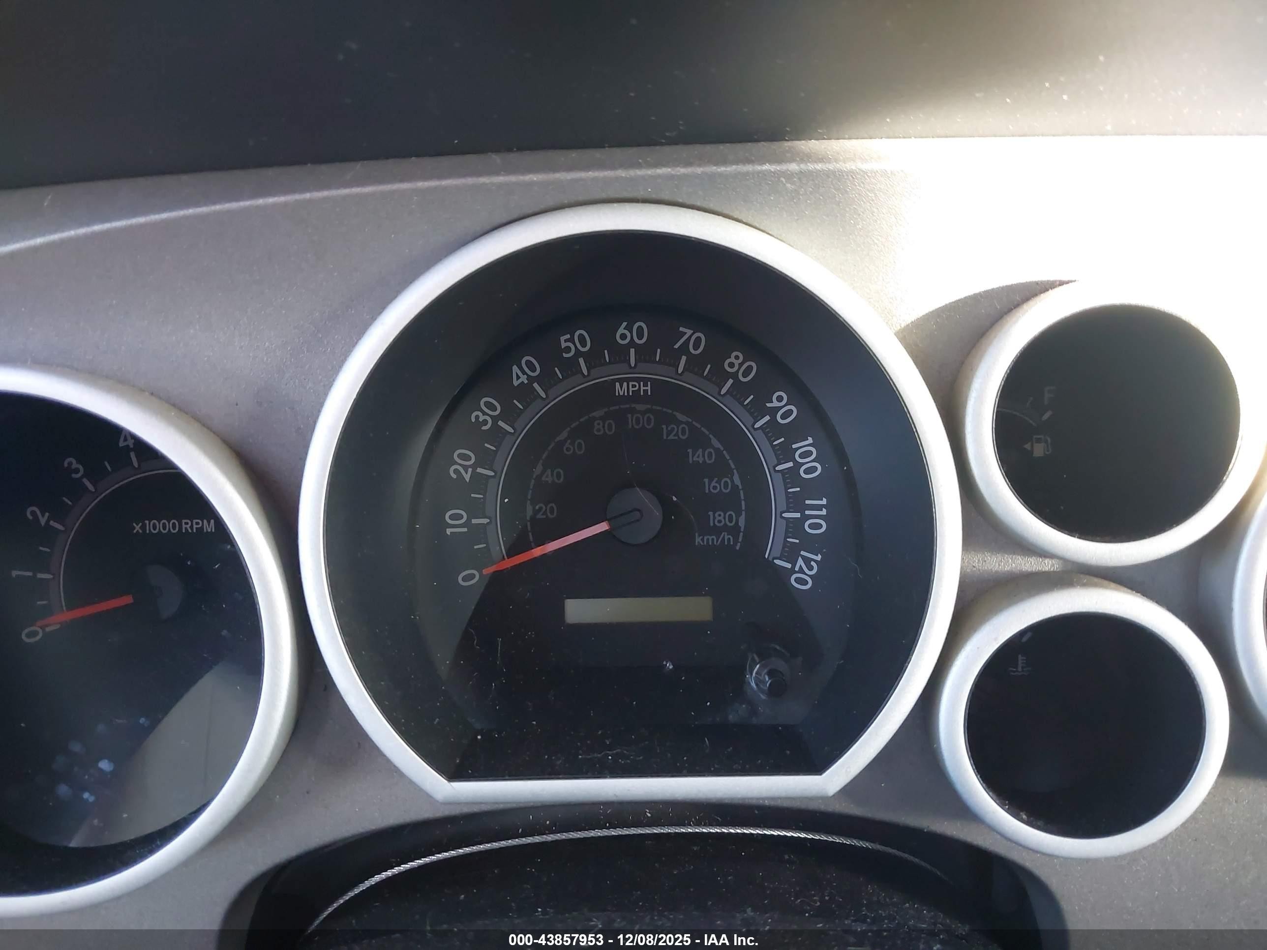 2010 Toyota Tundra Grade 5.7l V8 Red vin: 5TFRY5F13AX078195