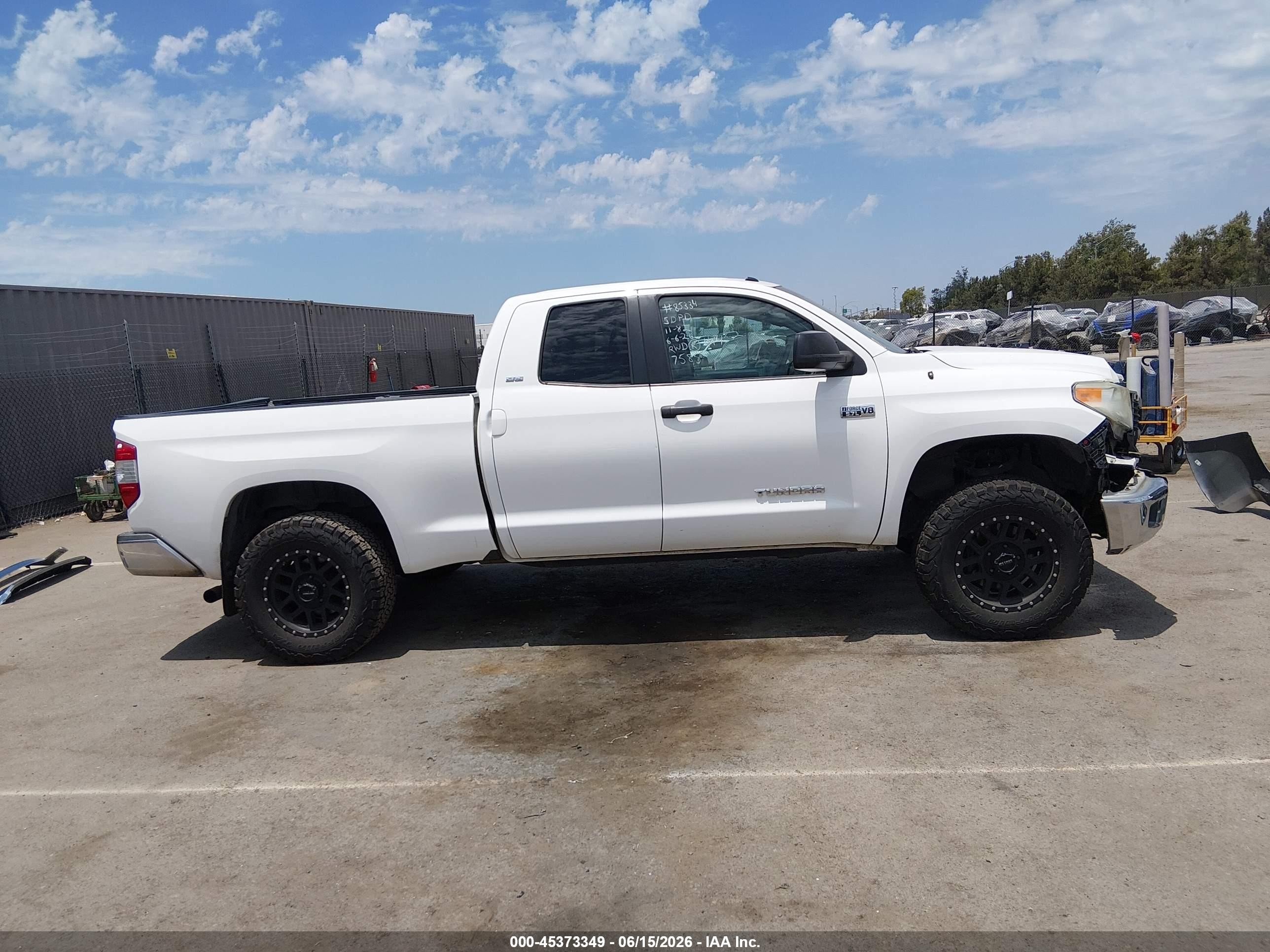 2014 Toyota Tundra Sr5 5.7l V8 Белый vin: 5TFRY5F13EX147585