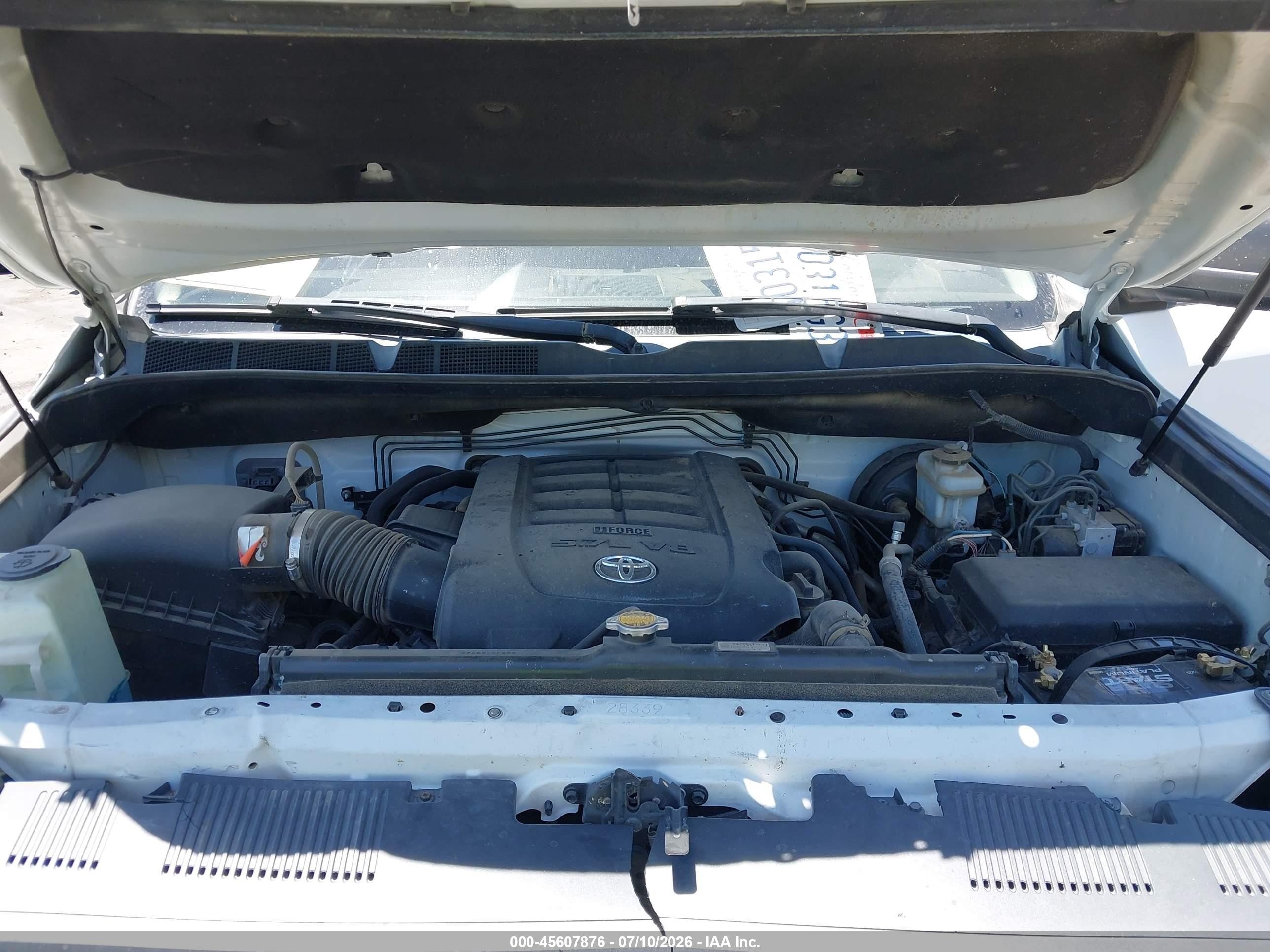 2014 Toyota Tundra Sr5 5.7l V8 White vin: 5TFRY5F13EX156769
