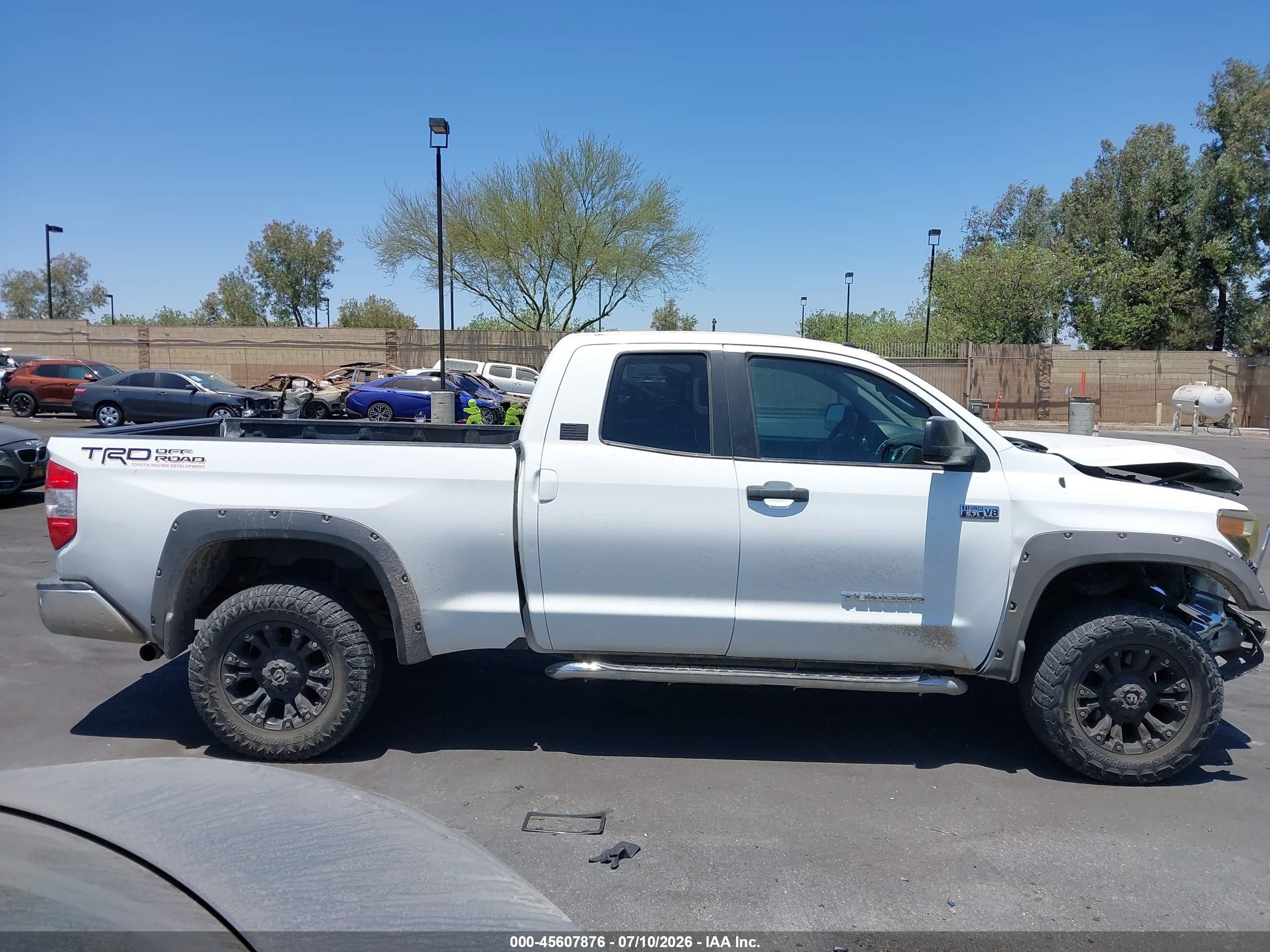 2014 Toyota Tundra Sr5 5.7l V8 White vin: 5TFRY5F13EX156769