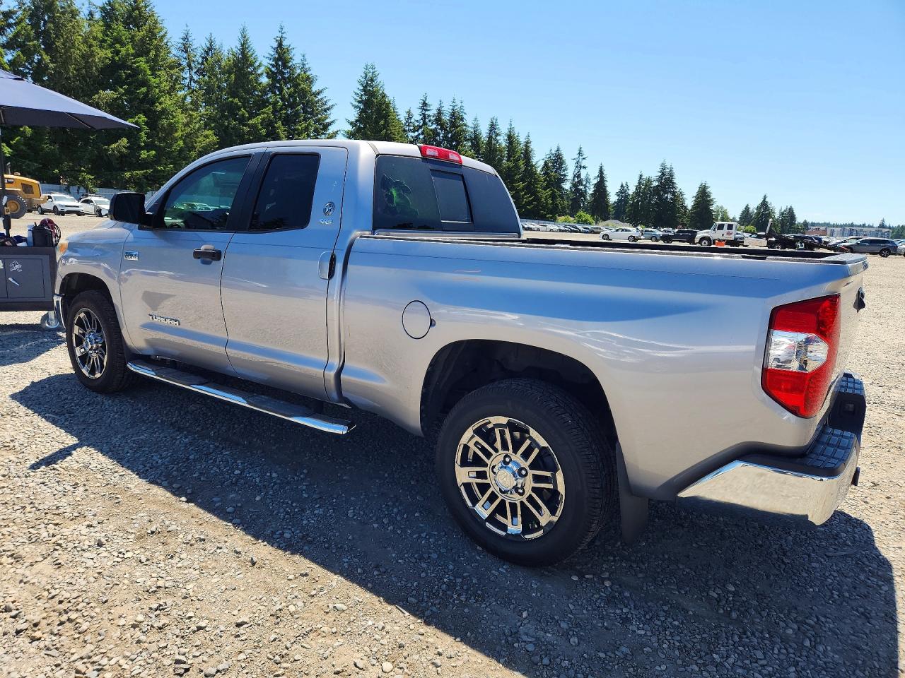 2014 Toyota Tundra Sr5 Silver vin: 5TFRY5F13EX170171