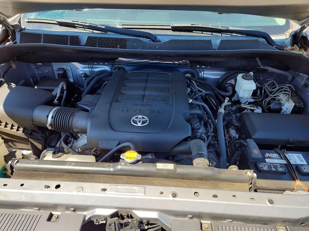 2014 Toyota Tundra Sr5 Silver vin: 5TFRY5F13EX170171