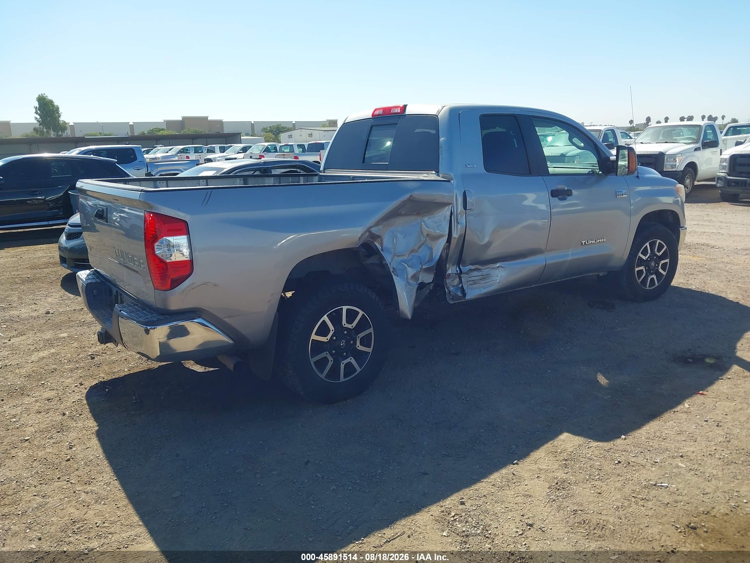 2015 Toyota Tundra Sr5 5.7l V8 Silver vin: 5TFRY5F13FX178630