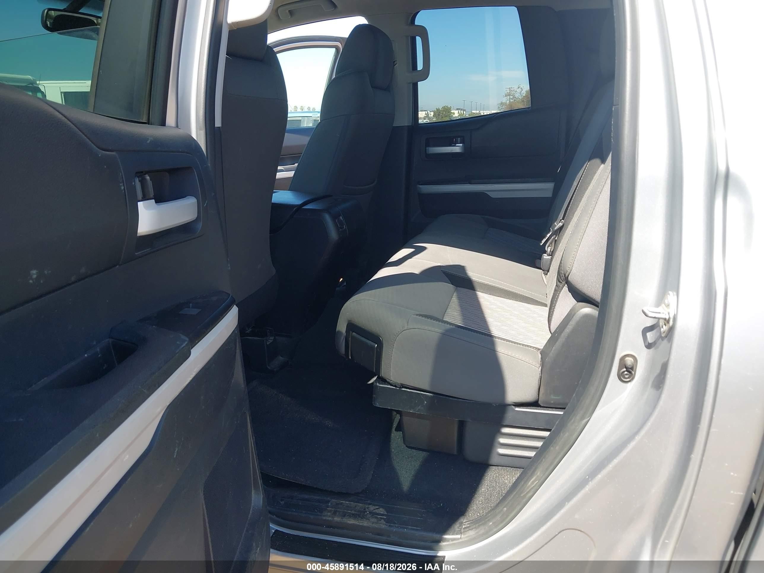2015 Toyota Tundra Sr5 5.7l V8 Silver vin: 5TFRY5F13FX178630