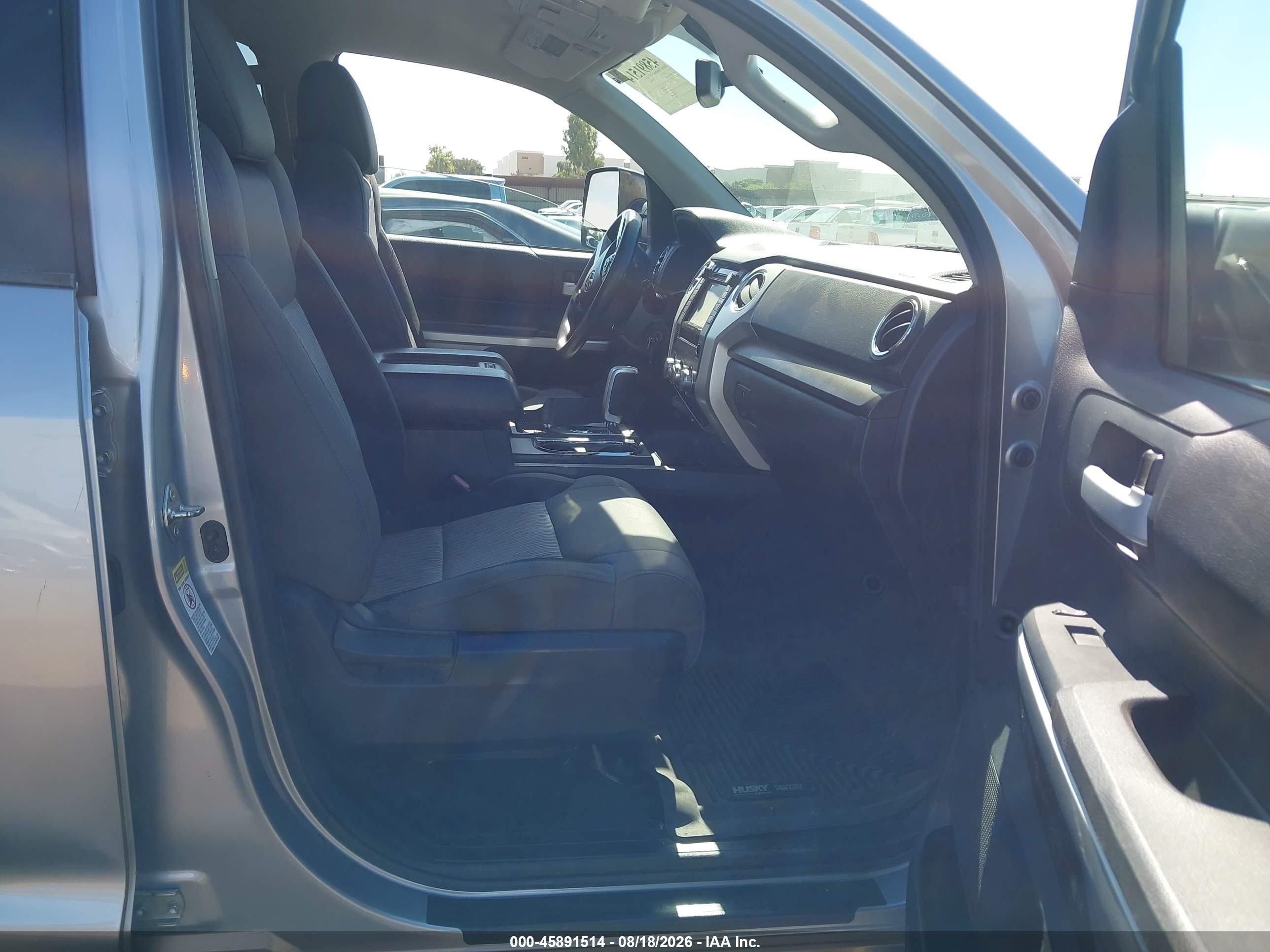 2015 Toyota Tundra Sr5 5.7l V8 Silver vin: 5TFRY5F13FX178630