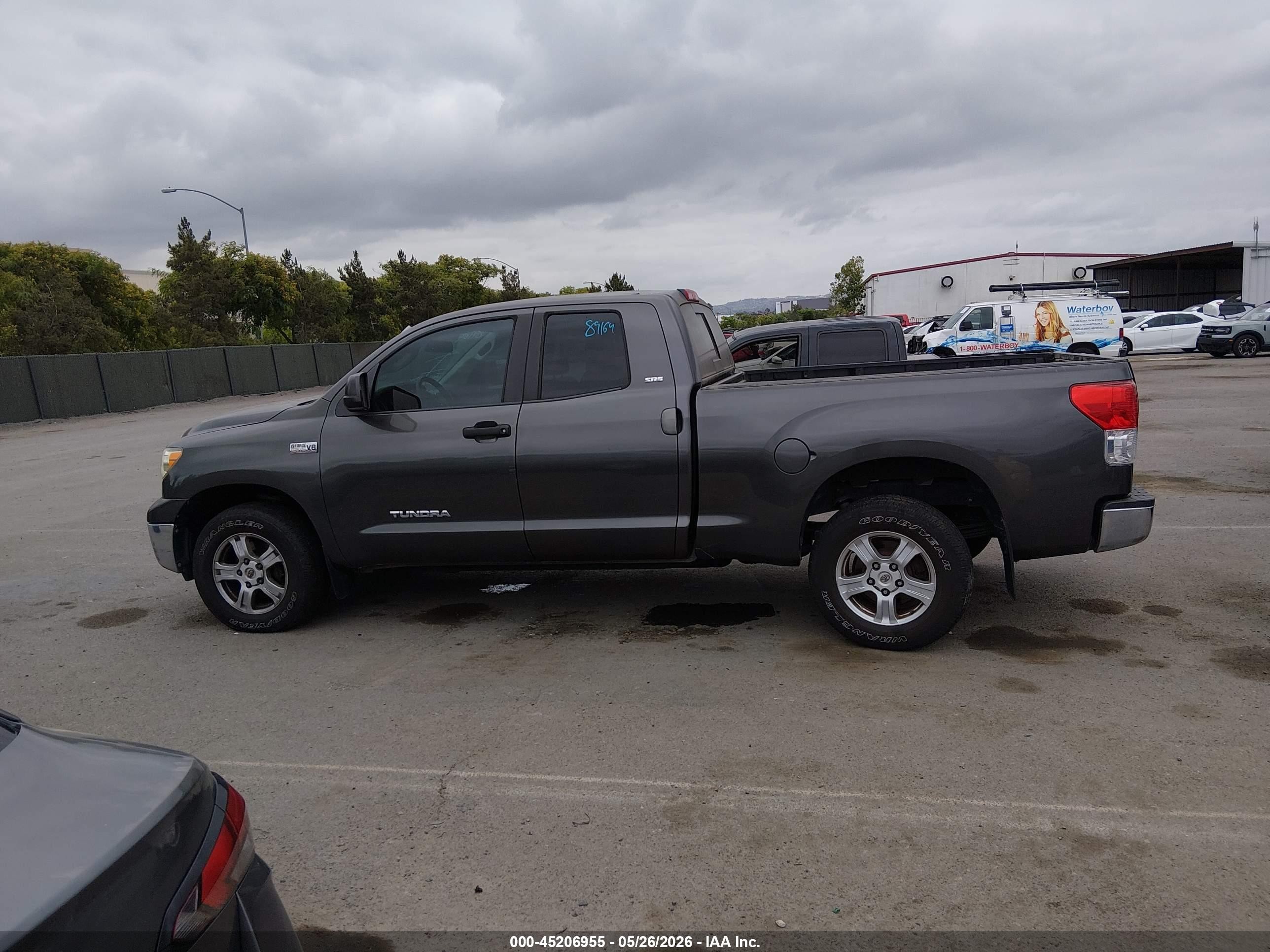 2011 Toyota Tundra Grade 5.7l V8 Gray vin: 5TFRY5F14BX104725