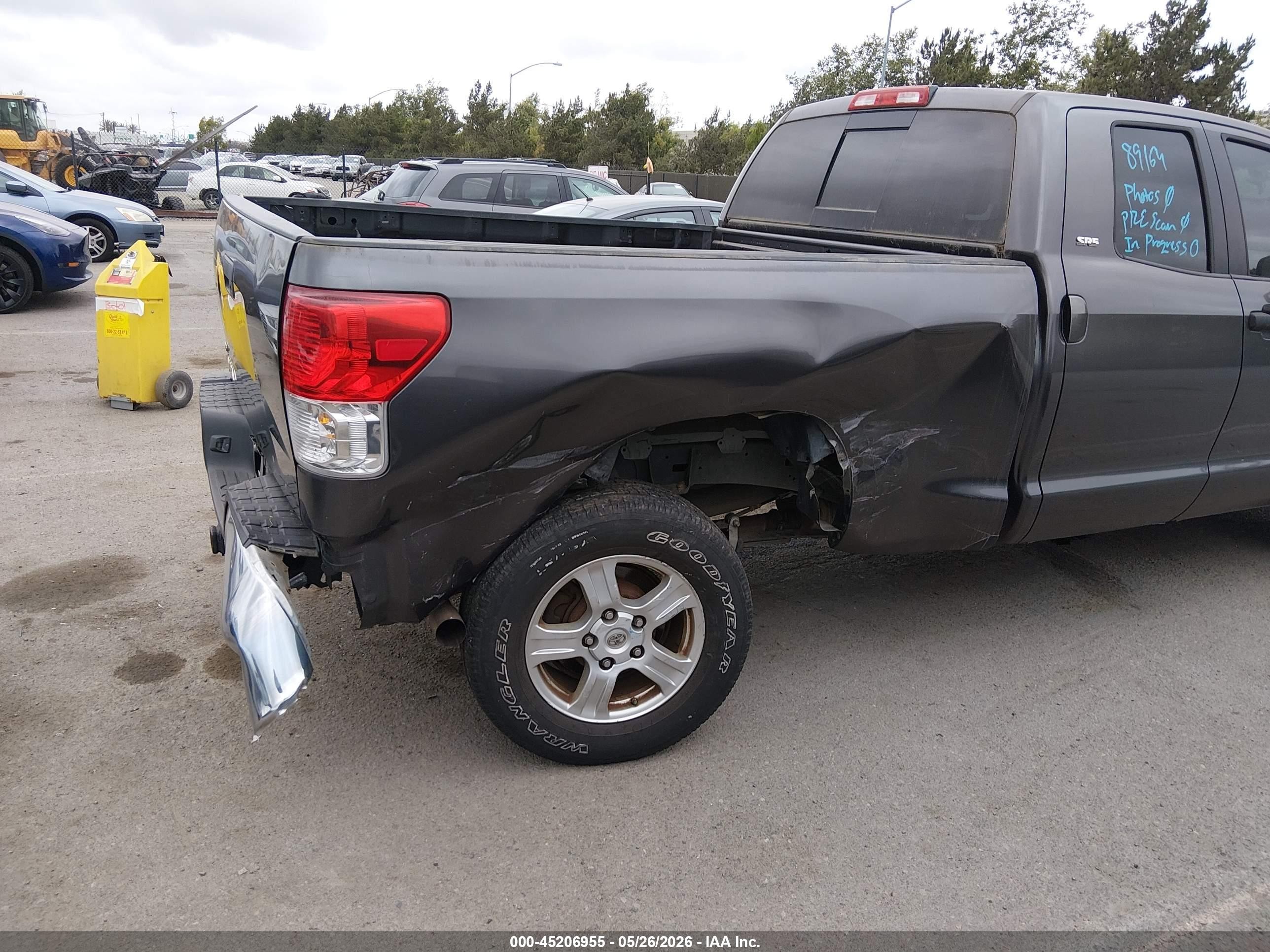2011 Toyota Tundra Grade 5.7l V8 Gray vin: 5TFRY5F14BX104725