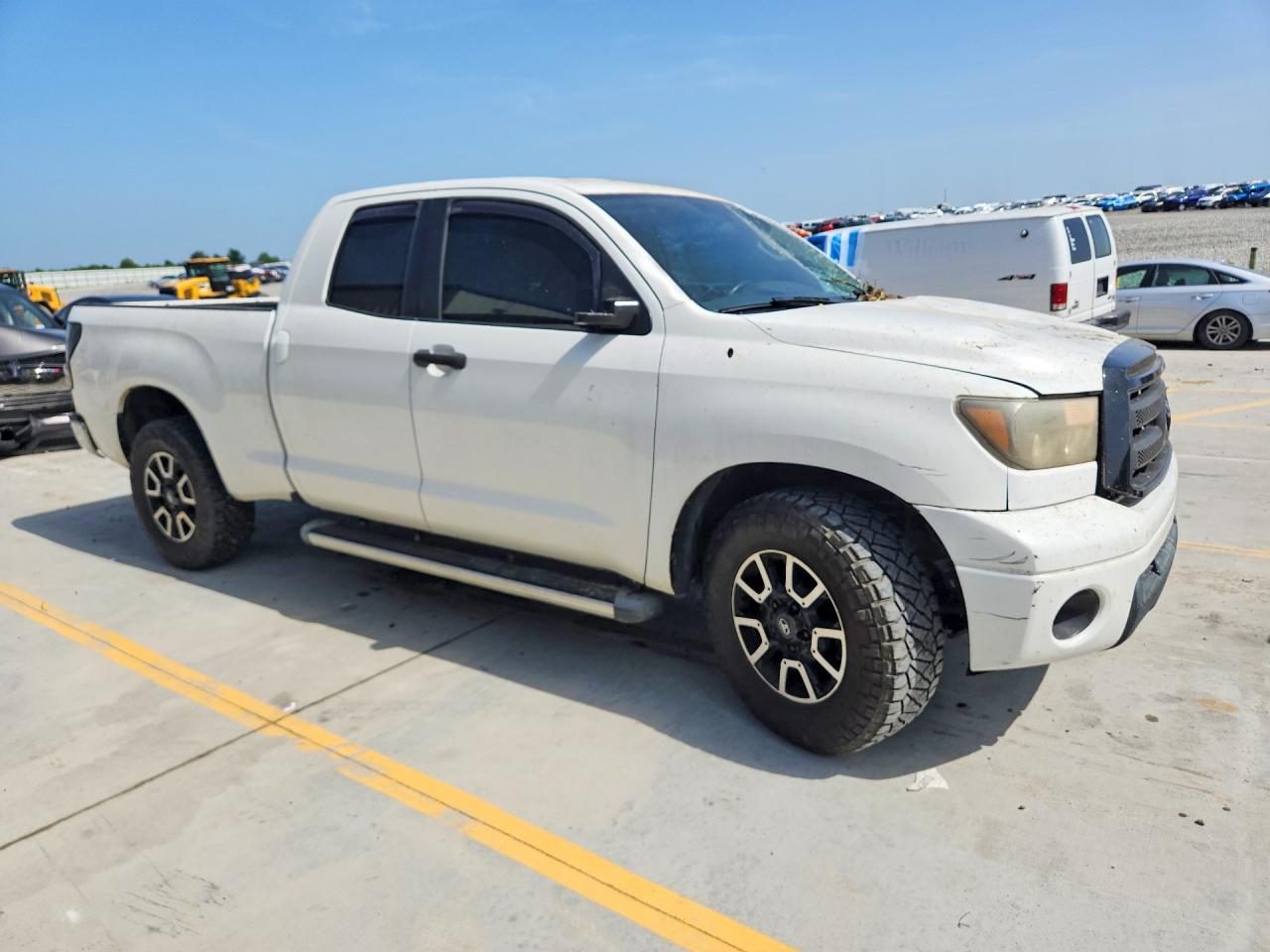 2011 Toyota Tundra Double Cab Sr5 White vin: 5TFRY5F14BX109018