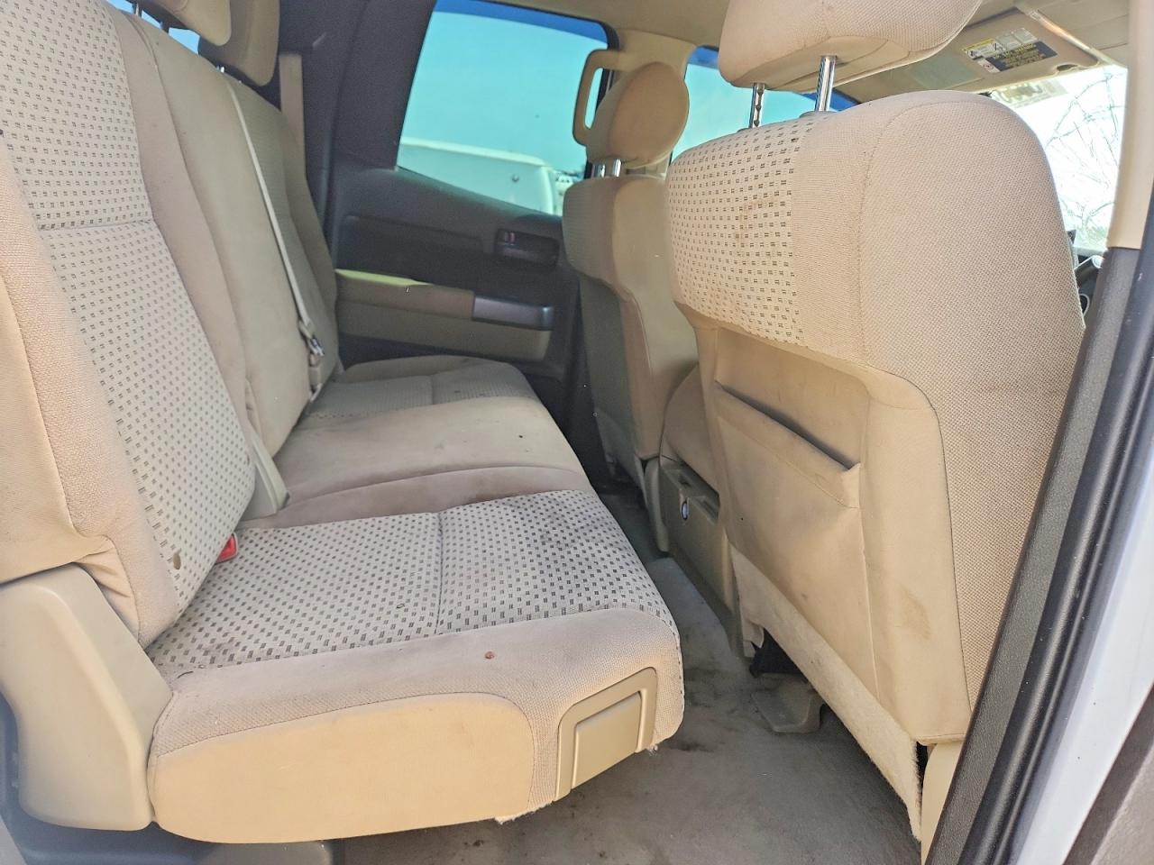 2011 Toyota Tundra Double Cab Sr5 White vin: 5TFRY5F14BX109018
