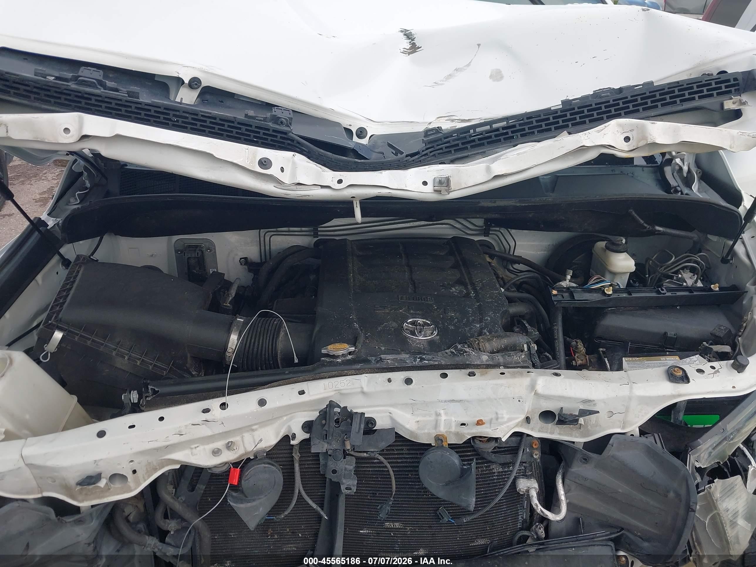 2014 Toyota Tundra Sr5 5.7l V8 White vin: 5TFRY5F14EX155095
