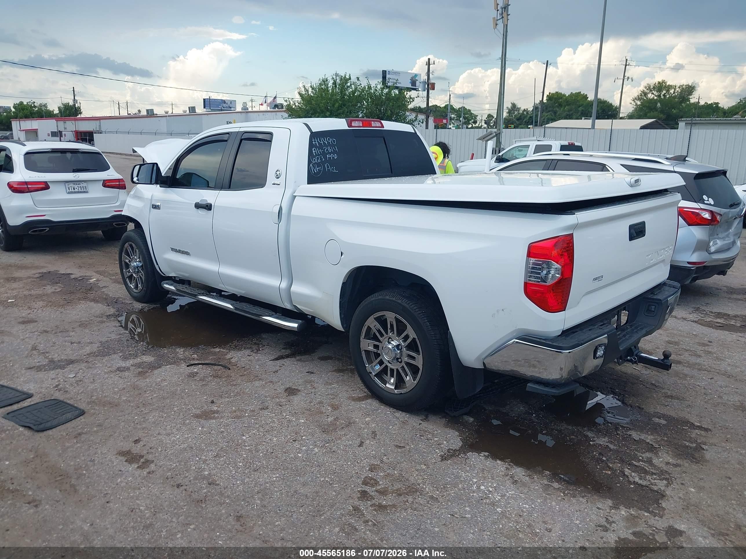 2014 Toyota Tundra Sr5 5.7l V8 White vin: 5TFRY5F14EX155095
