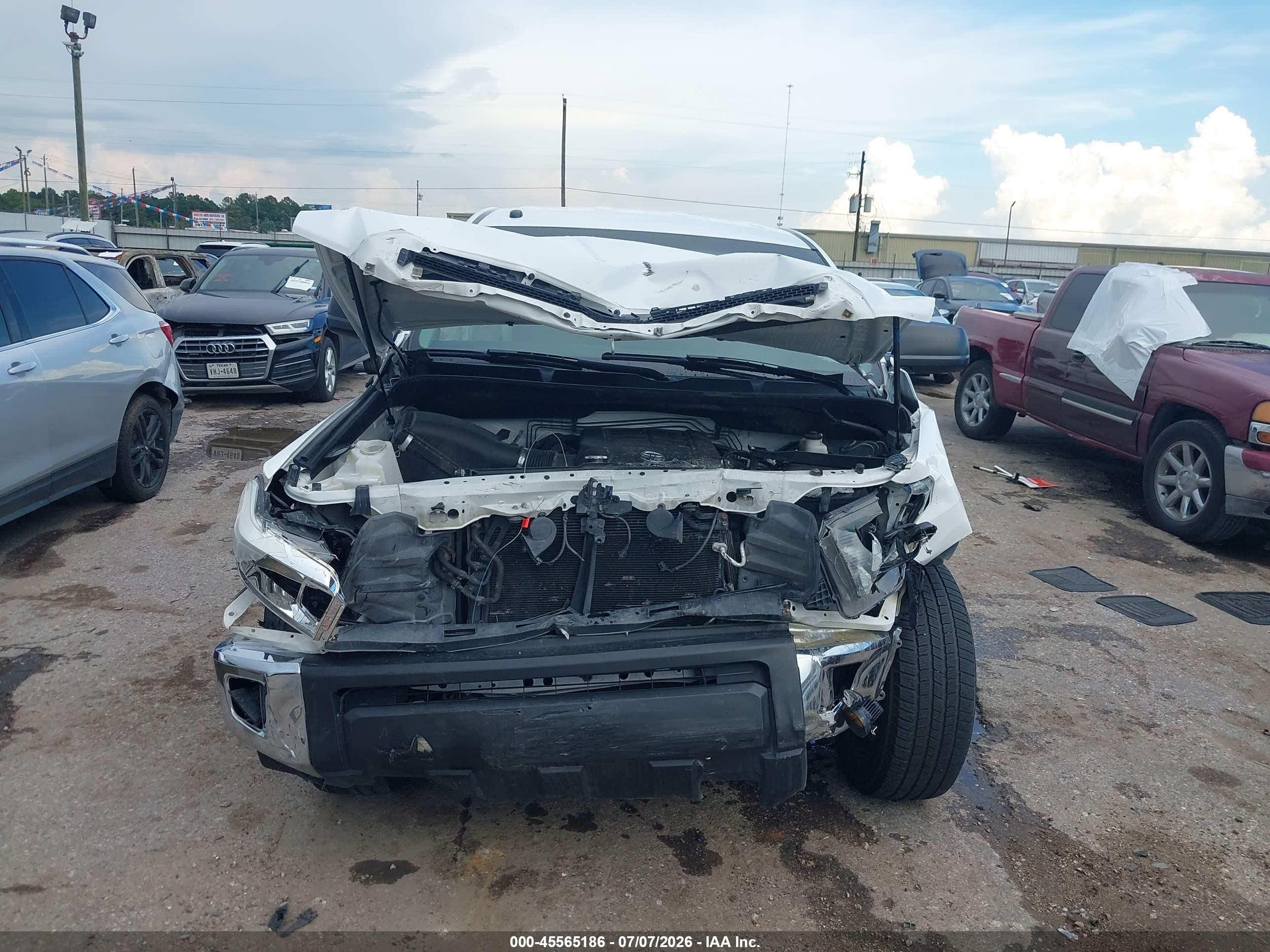 2014 Toyota Tundra Sr5 5.7l V8 White vin: 5TFRY5F14EX155095