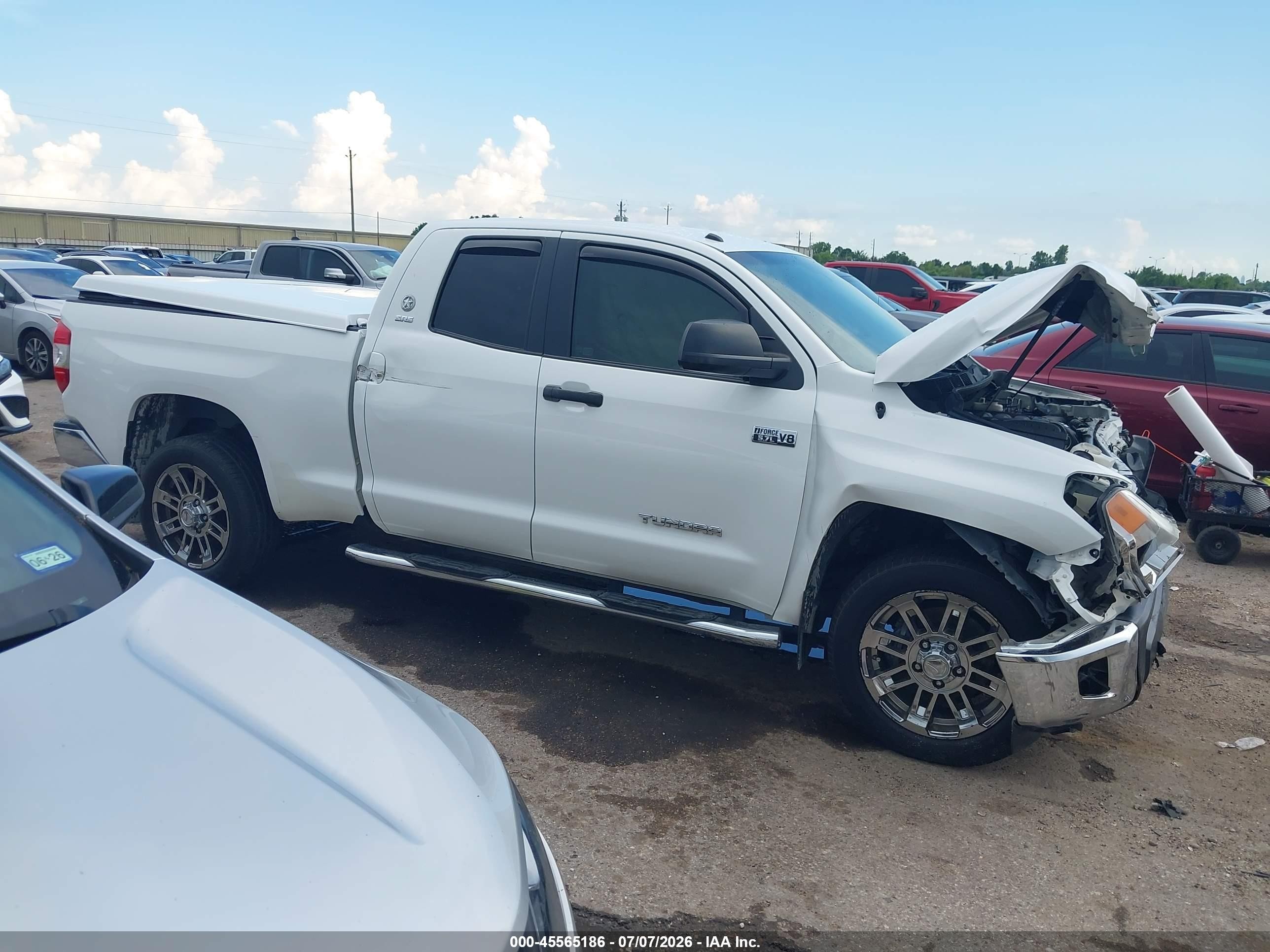 2014 Toyota Tundra Sr5 5.7l V8 White vin: 5TFRY5F14EX155095