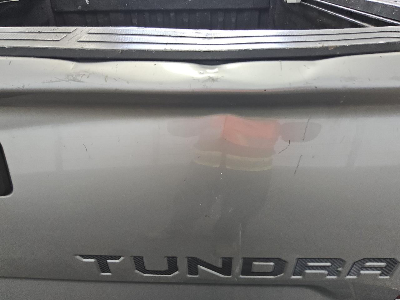 2014 Toyota Tundra Sr5 Silver vin: 5TFRY5F14EX157123 Damage: Tailgate, Severe Damage, Replacement Required