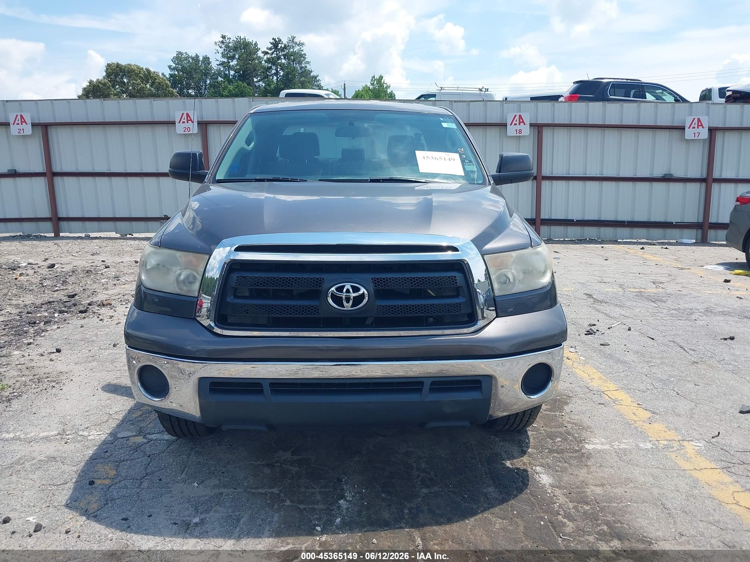 2011 Toyota Tundra Grade 5.7l V8 Gray vin: 5TFRY5F15BX115443