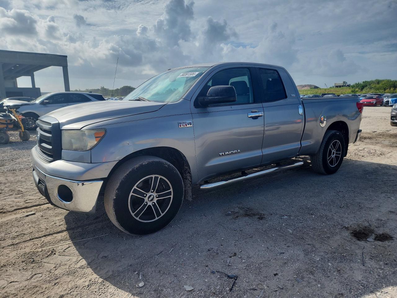 2013 Toyota Tundra Double Cab Sr5 Серебряный vin: 5TFRY5F15DX140457